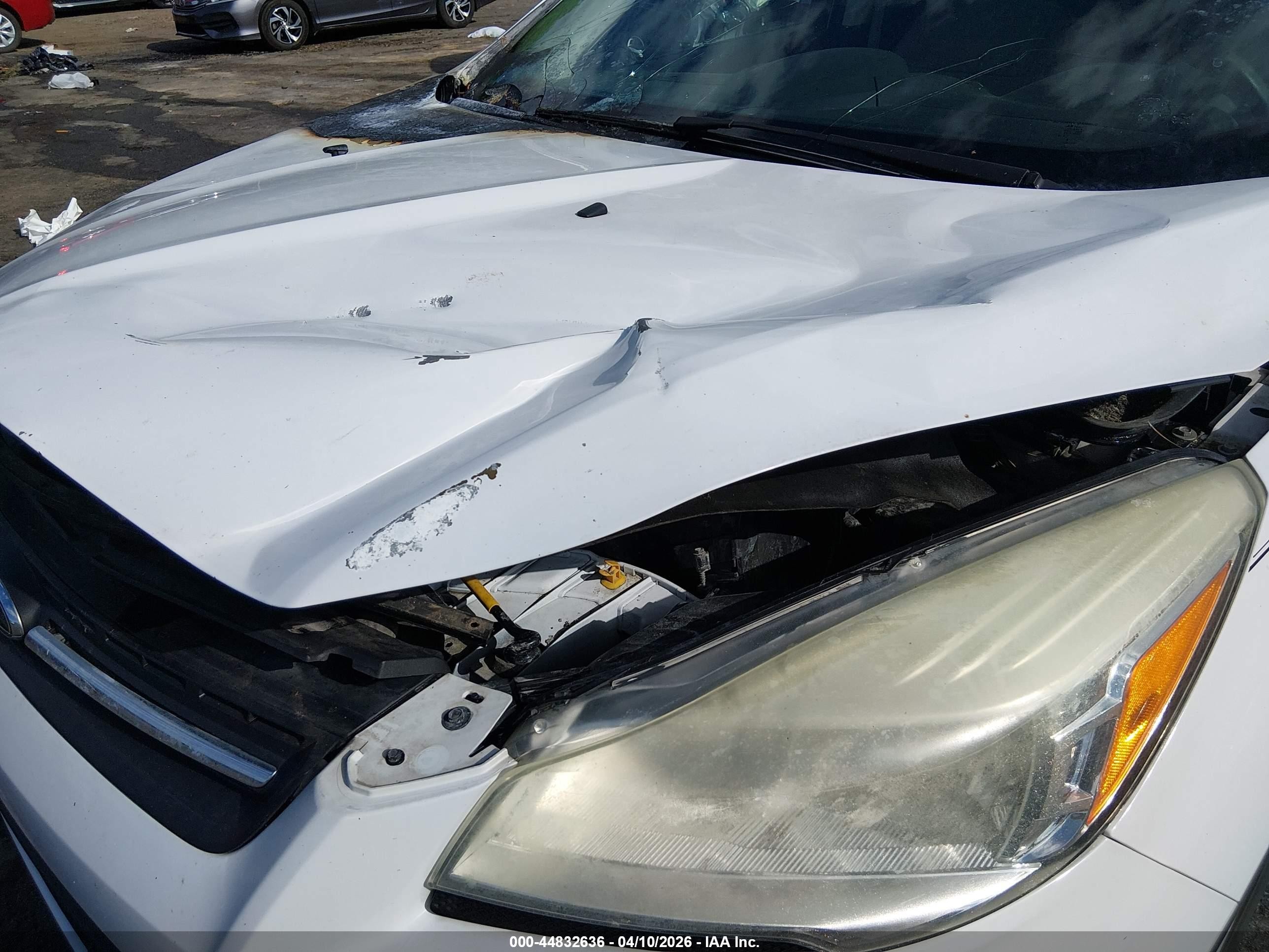 2014 Ford Escape Se White vin: 1FMCU9GX7EUE01114