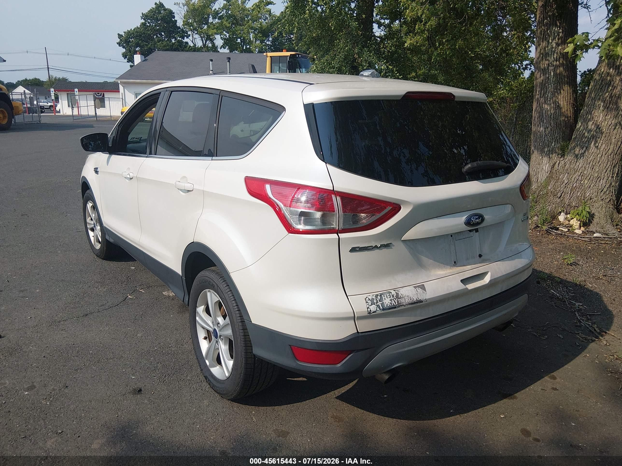 2015 Ford Escape Se White vin: 1FMCU9GX7FUC00055