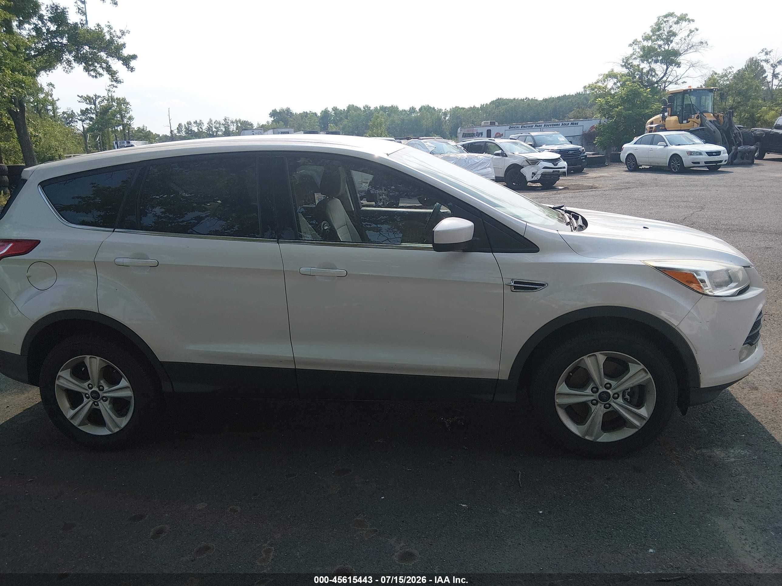 2015 Ford Escape Se White vin: 1FMCU9GX7FUC00055