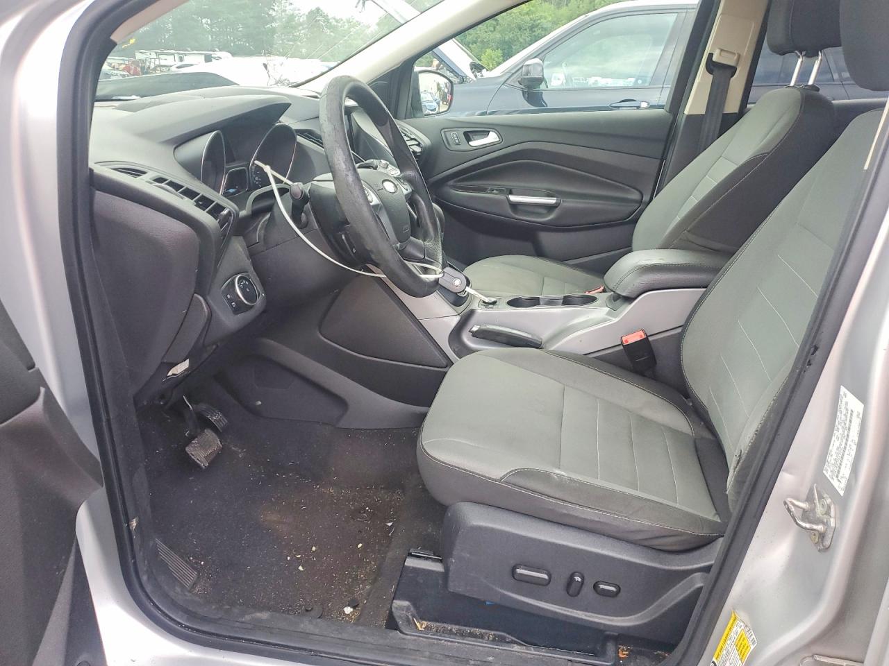 2016 Ford Escape Se Серебряный vin: 1FMCU9GX7GUC03734