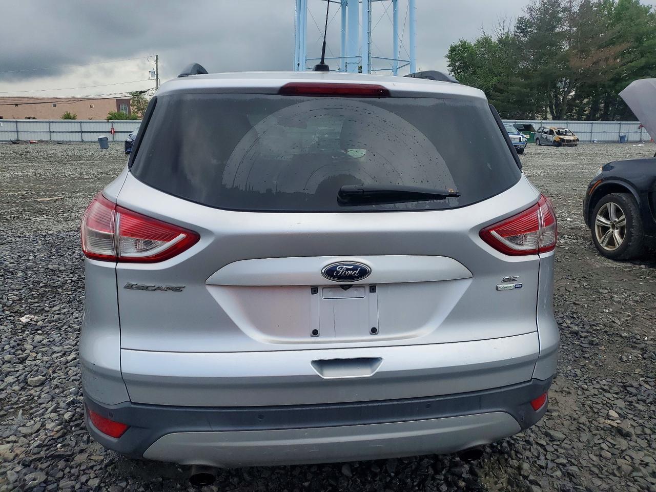 2016 Ford Escape Se Серебряный vin: 1FMCU9GX7GUC03734