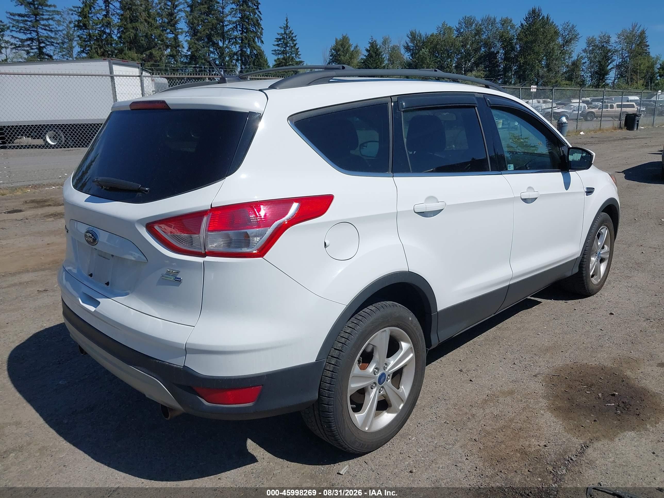 2013 Ford Escape Se Белый vin: 1FMCU9GX8DUB64731