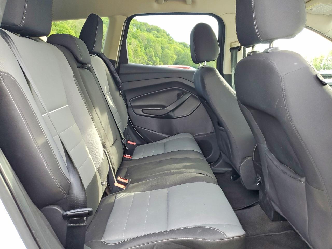 2014 Ford Escape White vin: 1FMCU9GX8EUB65458