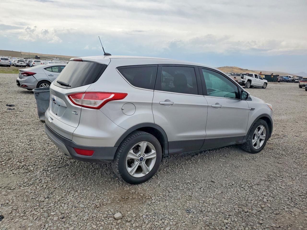 2014 Ford Escape Se Серебряный vin: 1FMCU9GX8EUC75765