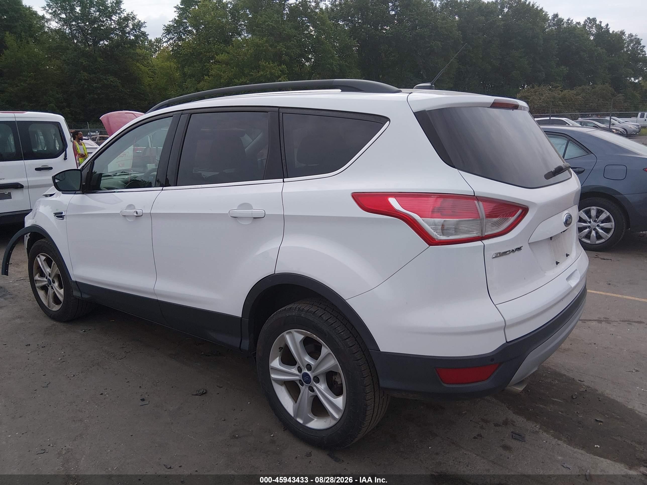 2015 Ford Escape Se White vin: 1FMCU9GX8FUA21278