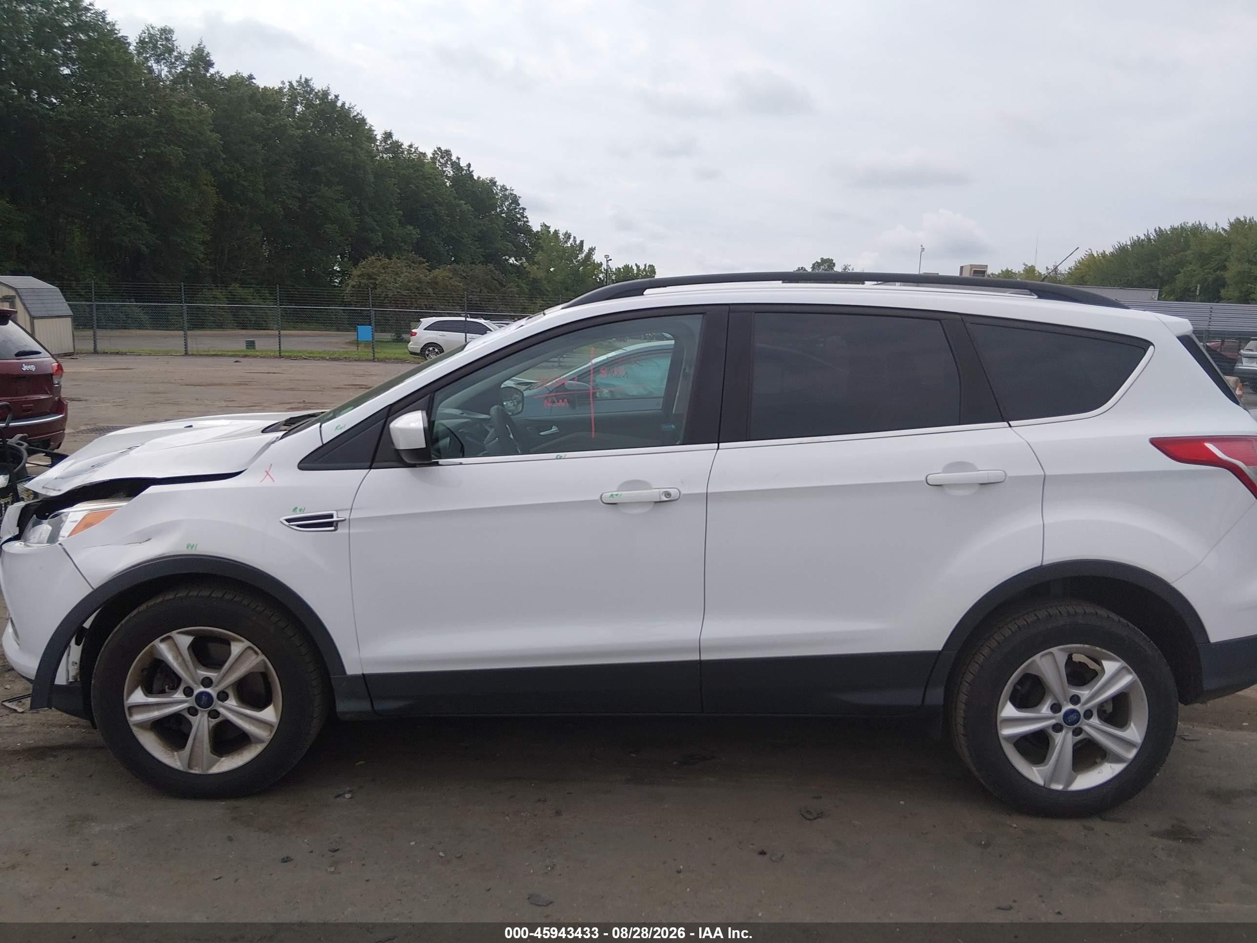 2015 Ford Escape Se White vin: 1FMCU9GX8FUA21278
