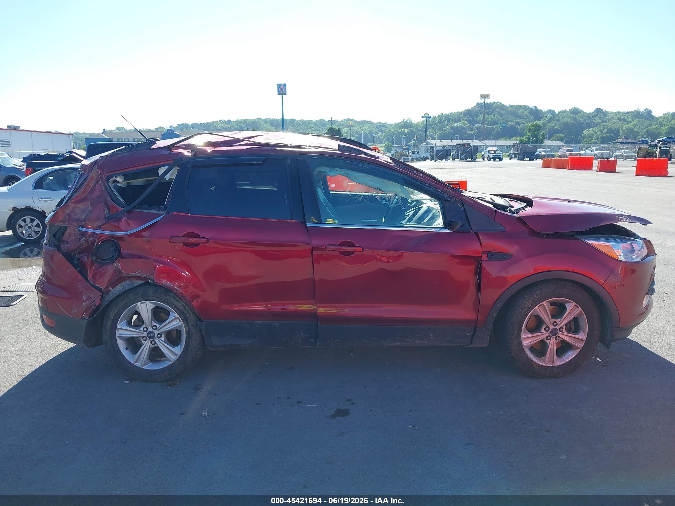 2015 Ford Escape Se Красный vin: 1FMCU9GX8FUA87507