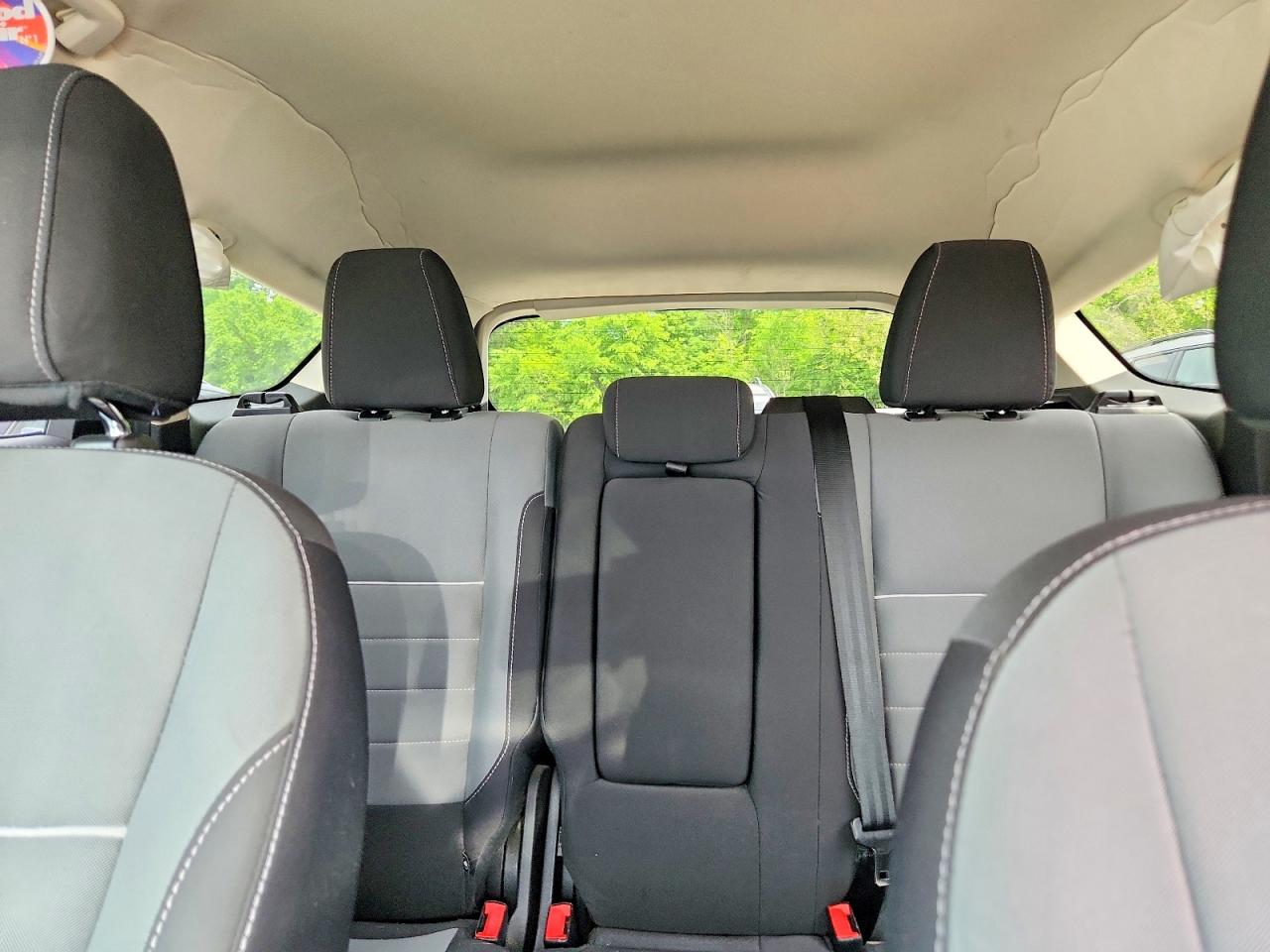 2015 Ford Escape Se Blue vin: 1FMCU9GX8FUB02328