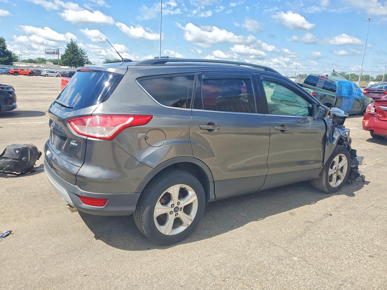 2015 Ford Escape Se Серый vin: 1FMCU9GX8FUB82049