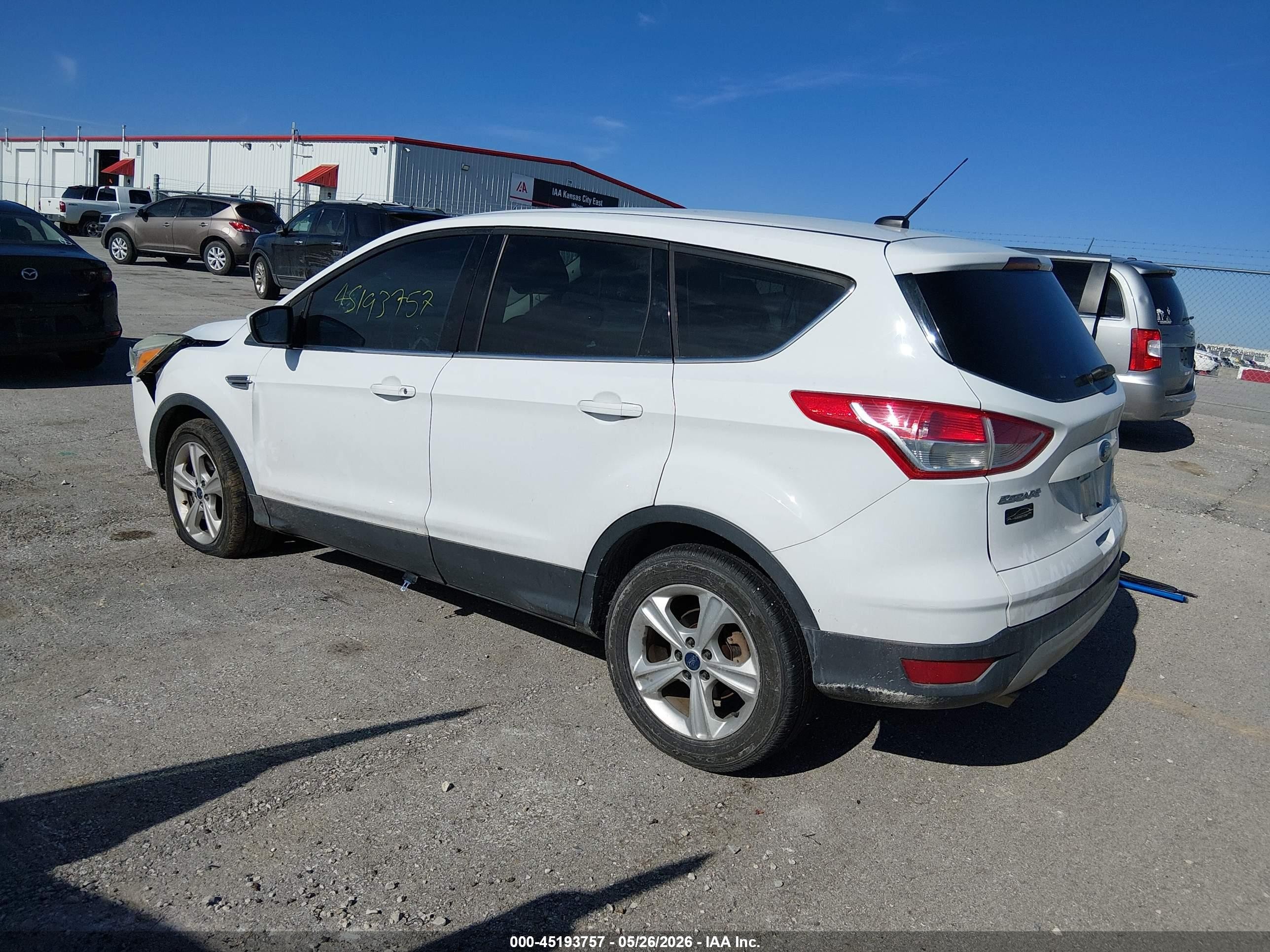 2015 Ford Escape Se White vin: 1FMCU9GX8FUC28530