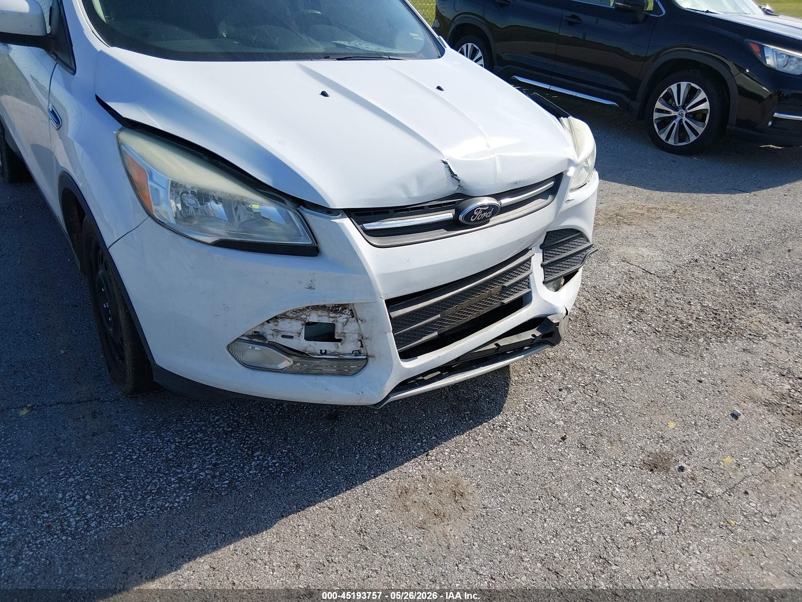 2015 Ford Escape Se White vin: 1FMCU9GX8FUC28530