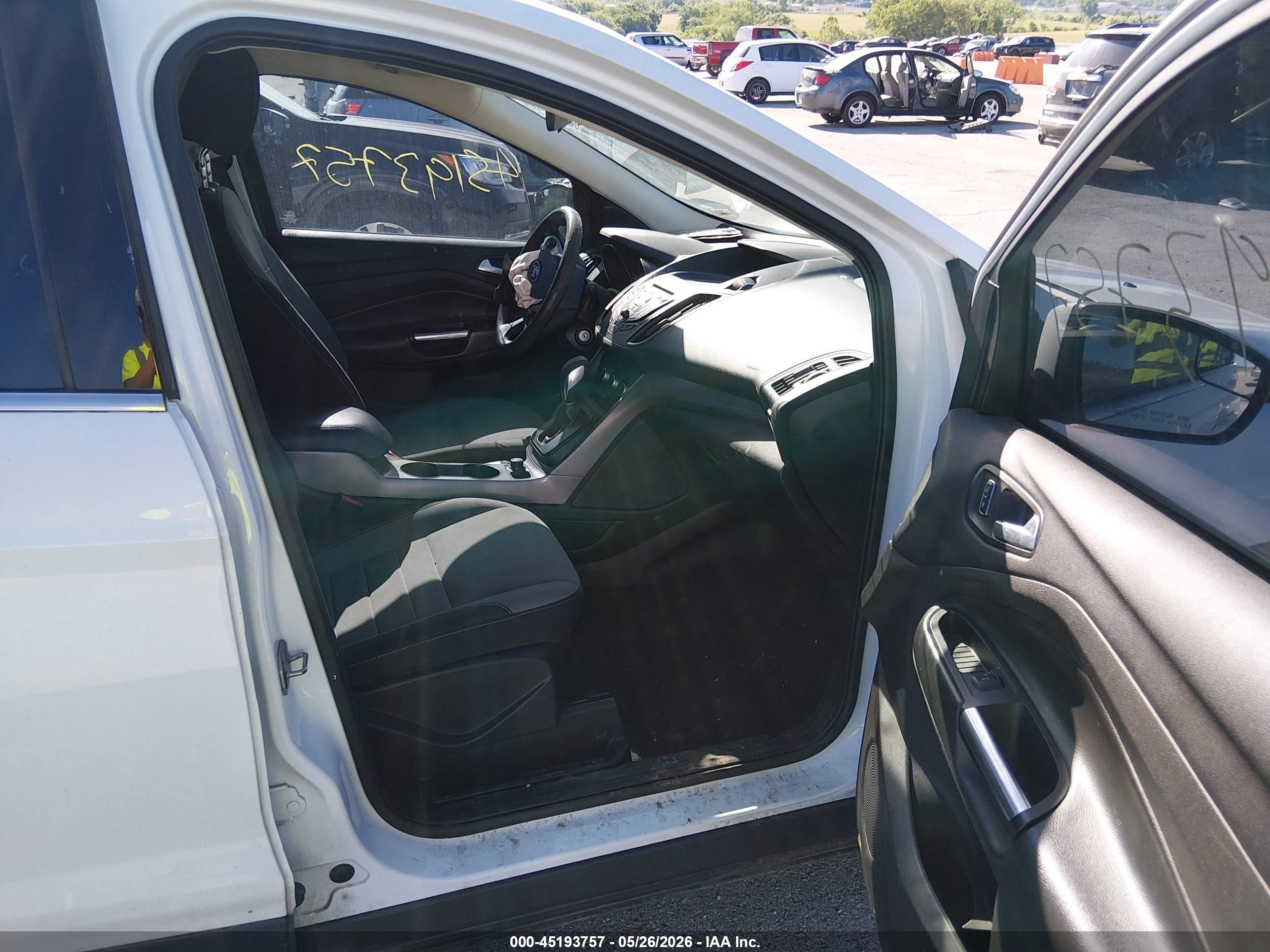 2015 Ford Escape Se White vin: 1FMCU9GX8FUC28530
