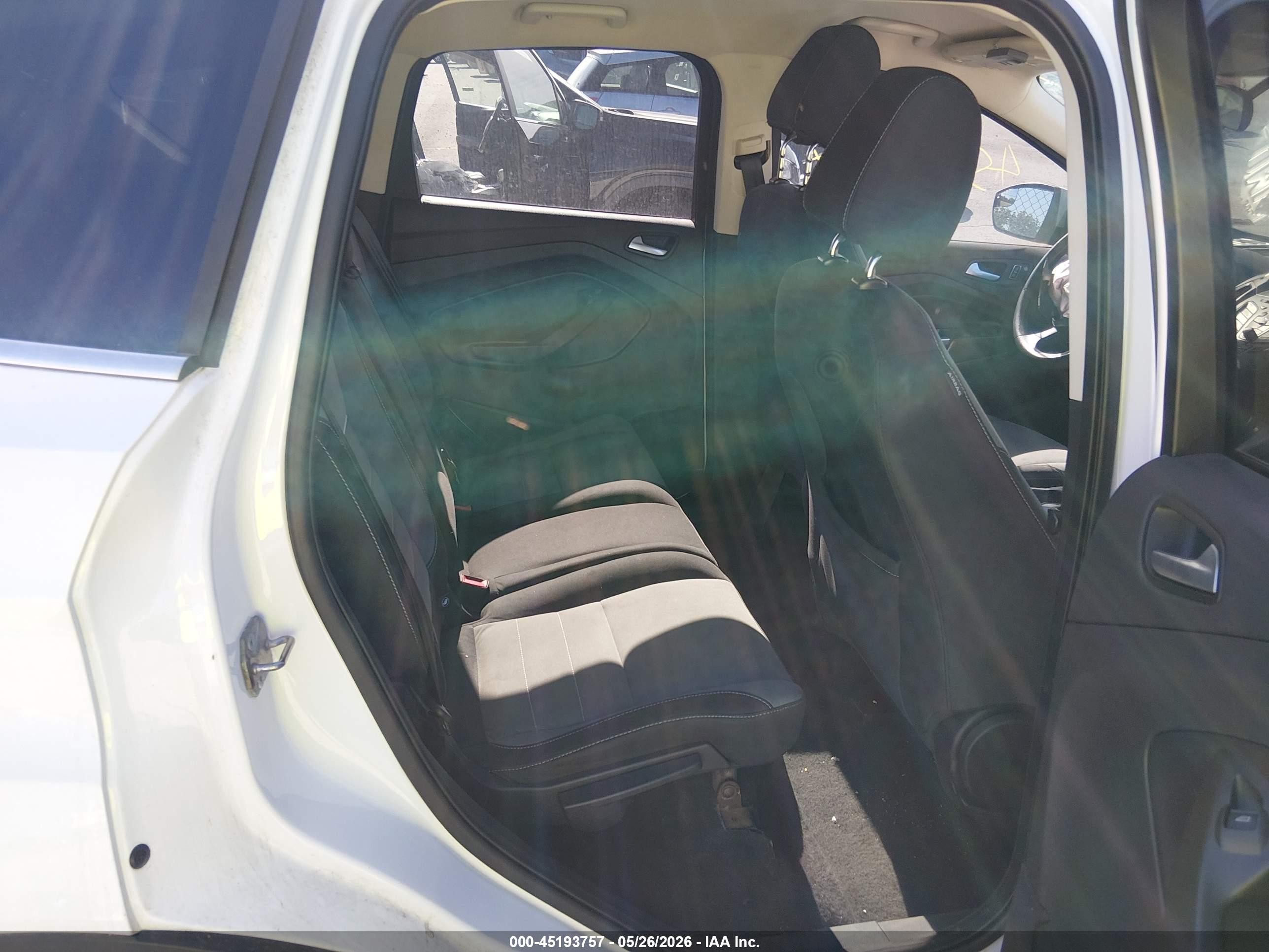 2015 Ford Escape Se White vin: 1FMCU9GX8FUC28530