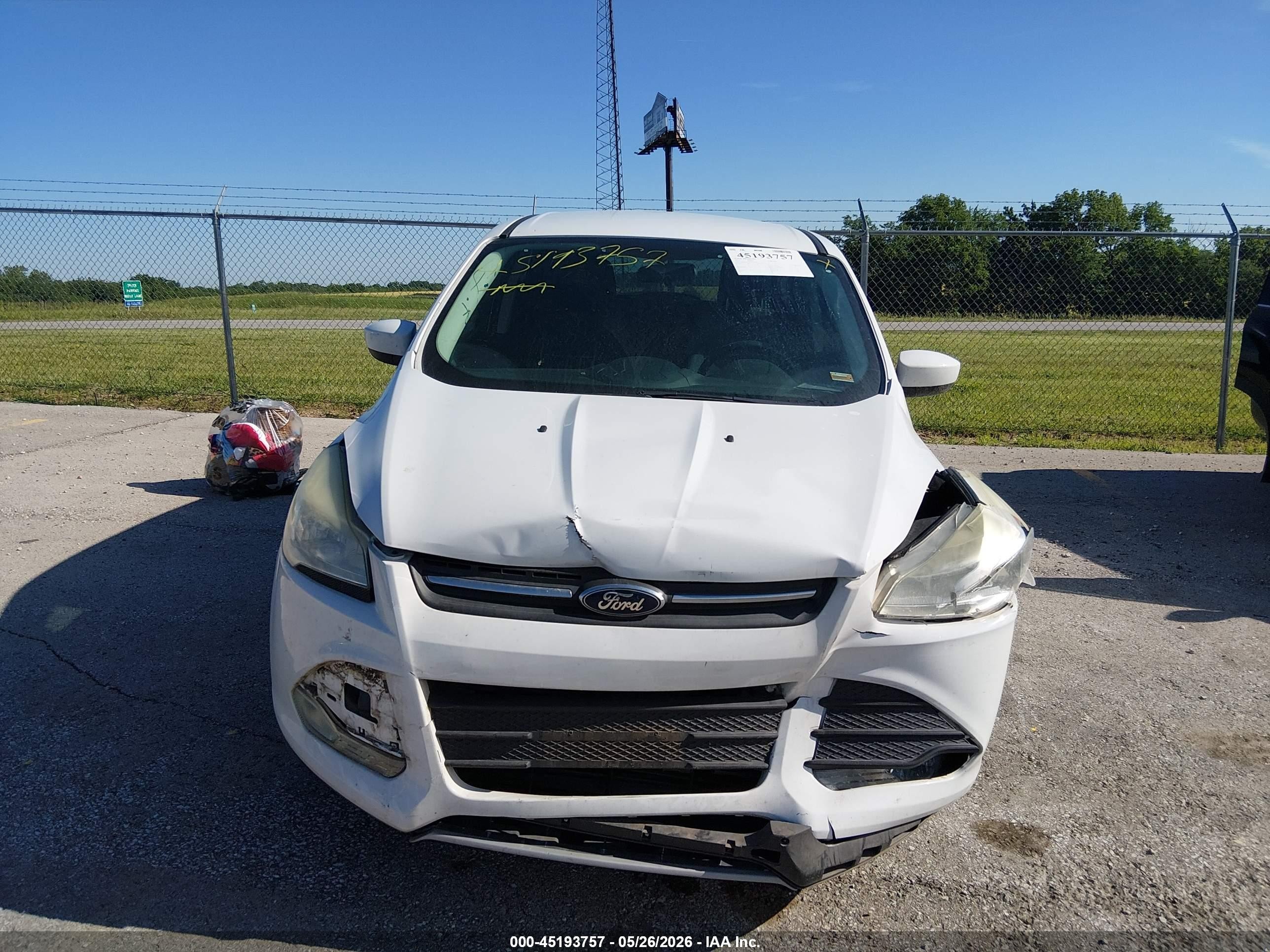 2015 Ford Escape Se White vin: 1FMCU9GX8FUC28530