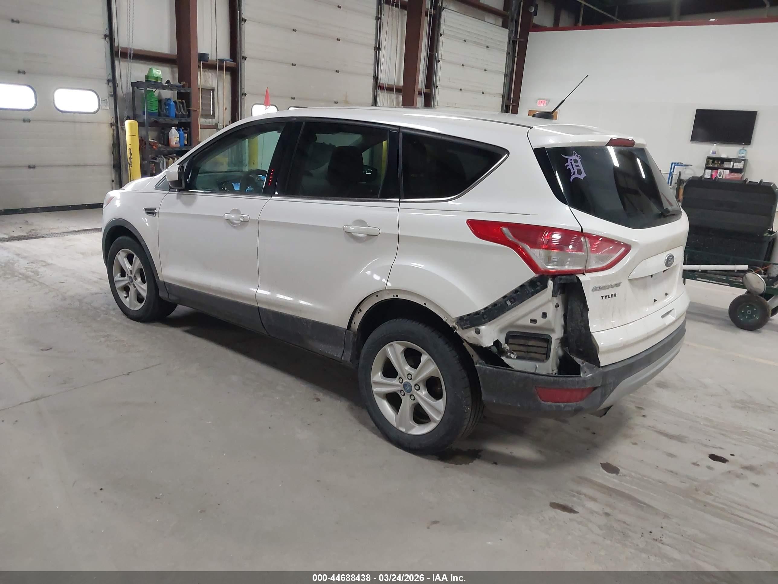 2014 Ford Escape Se White vin: 1FMCU9GX9EUA21983