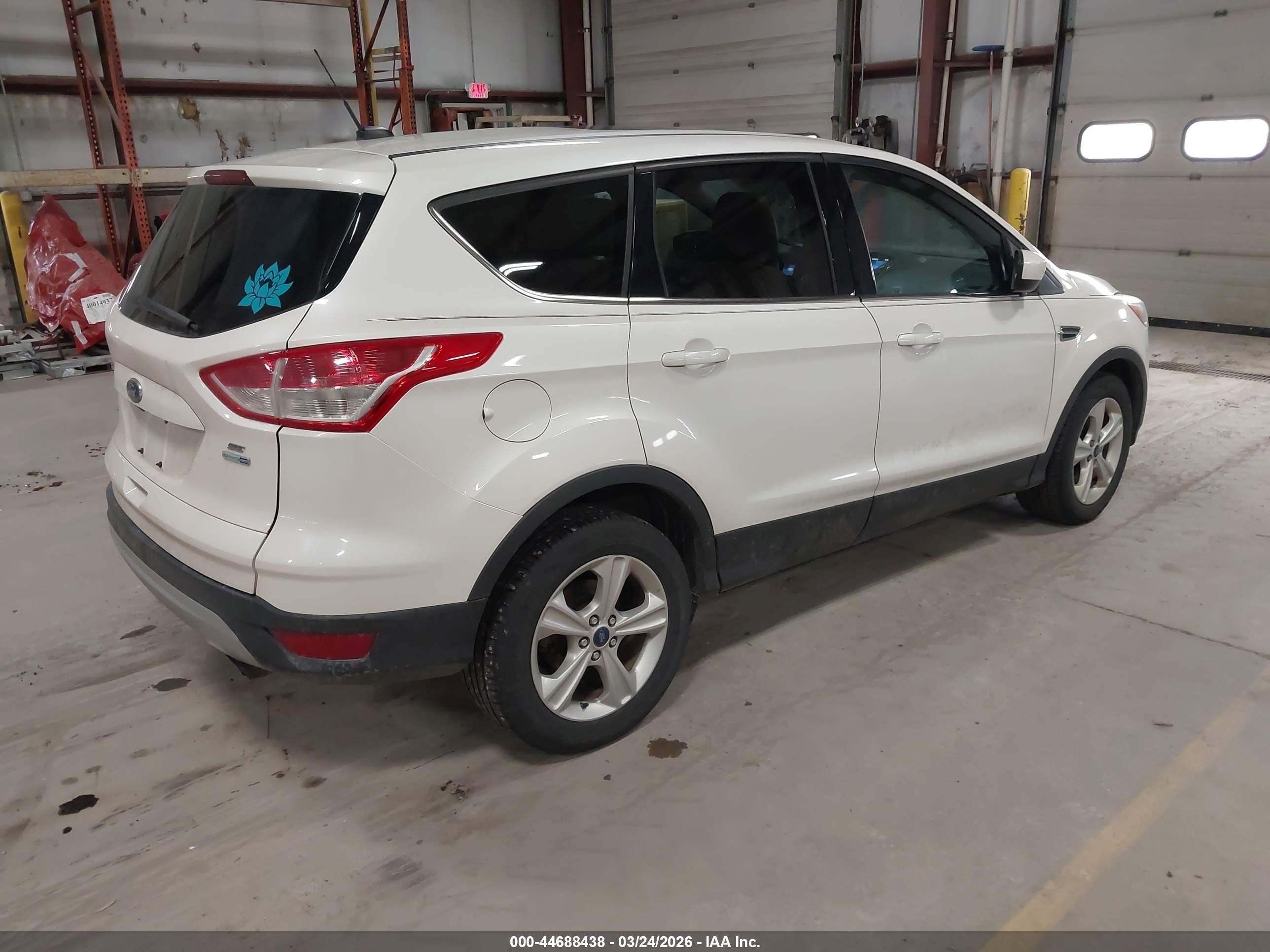 2014 Ford Escape Se White vin: 1FMCU9GX9EUA21983