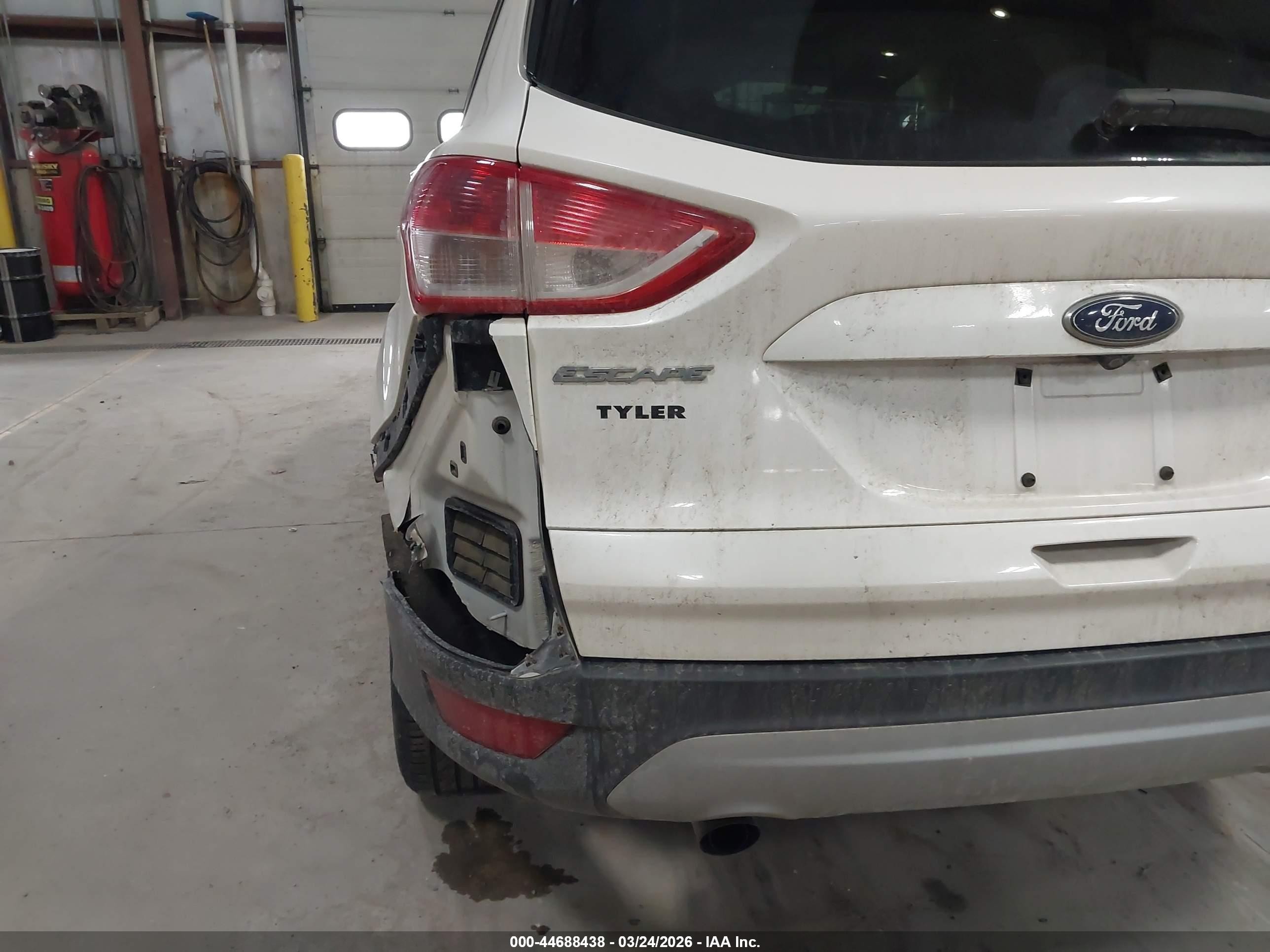 2014 Ford Escape Se White vin: 1FMCU9GX9EUA21983