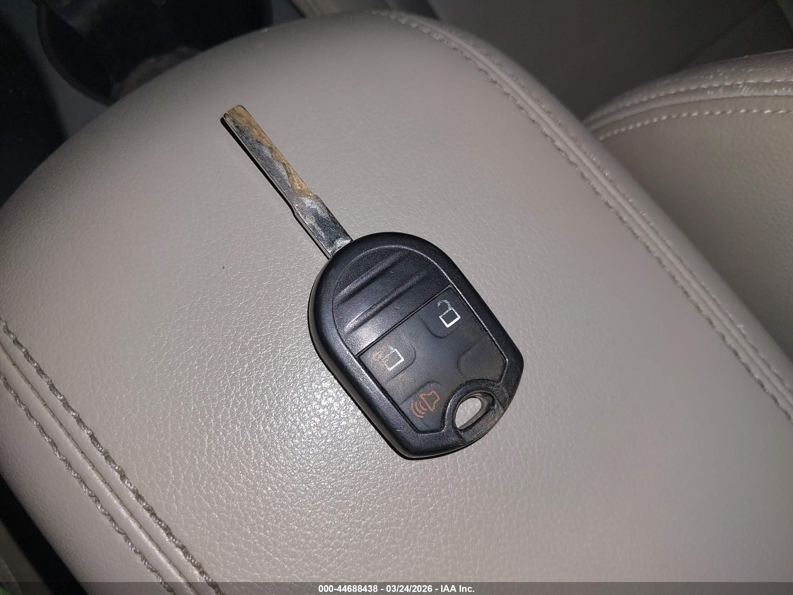 2014 Ford Escape Se White vin: 1FMCU9GX9EUA21983