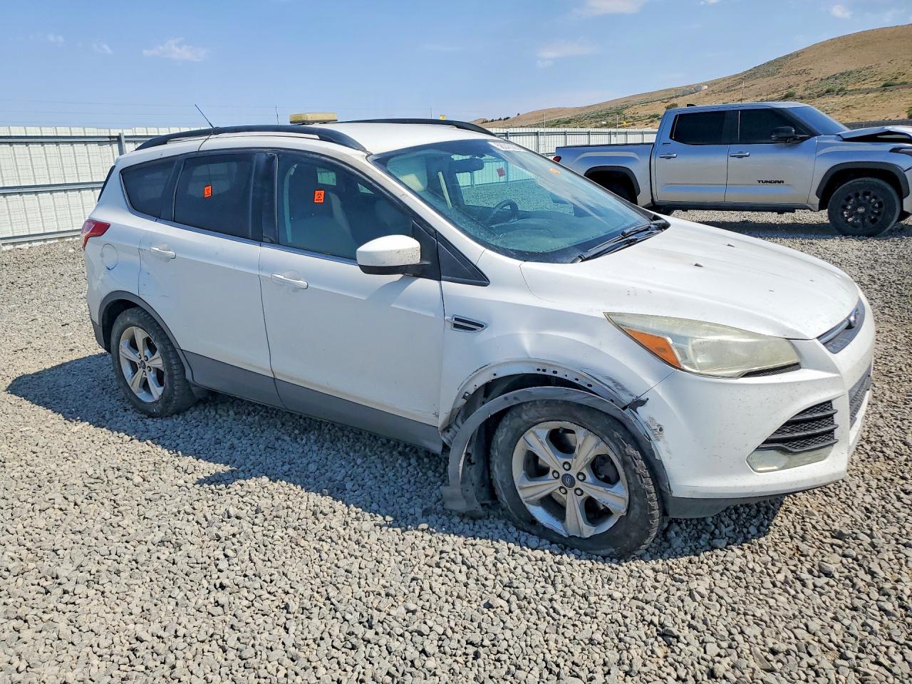 2014 Ford Escape Se White vin: 1FMCU9GX9EUA86235