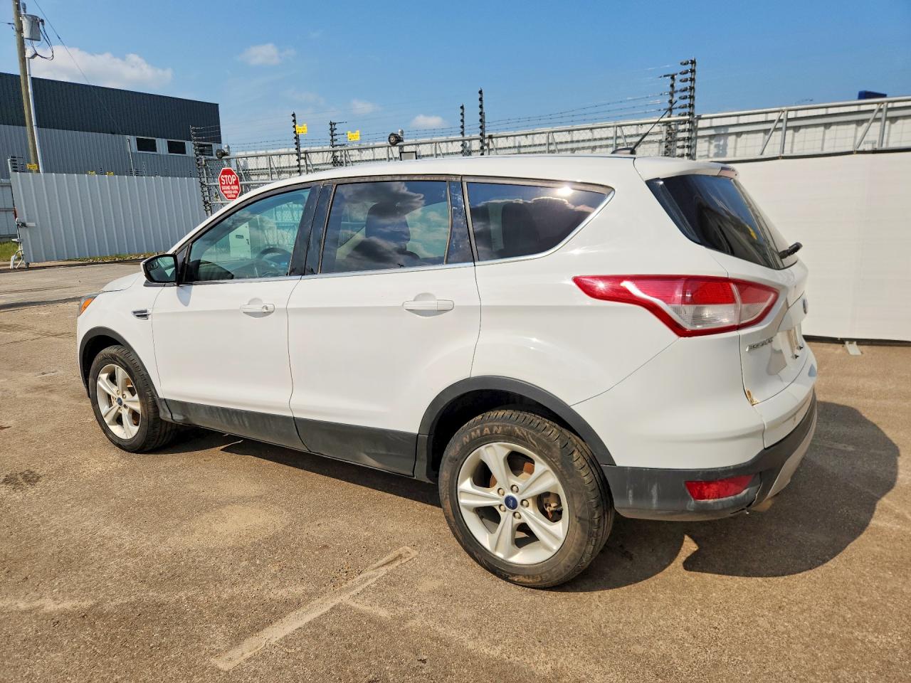 2014 Ford Escape Se White vin: 1FMCU9GX9EUB86772