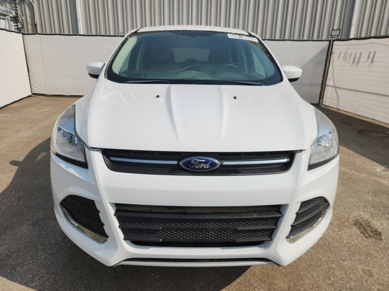 2014 Ford Escape Se White vin: 1FMCU9GX9EUB86772 Damage: Windshield, Broken, Replacement Required