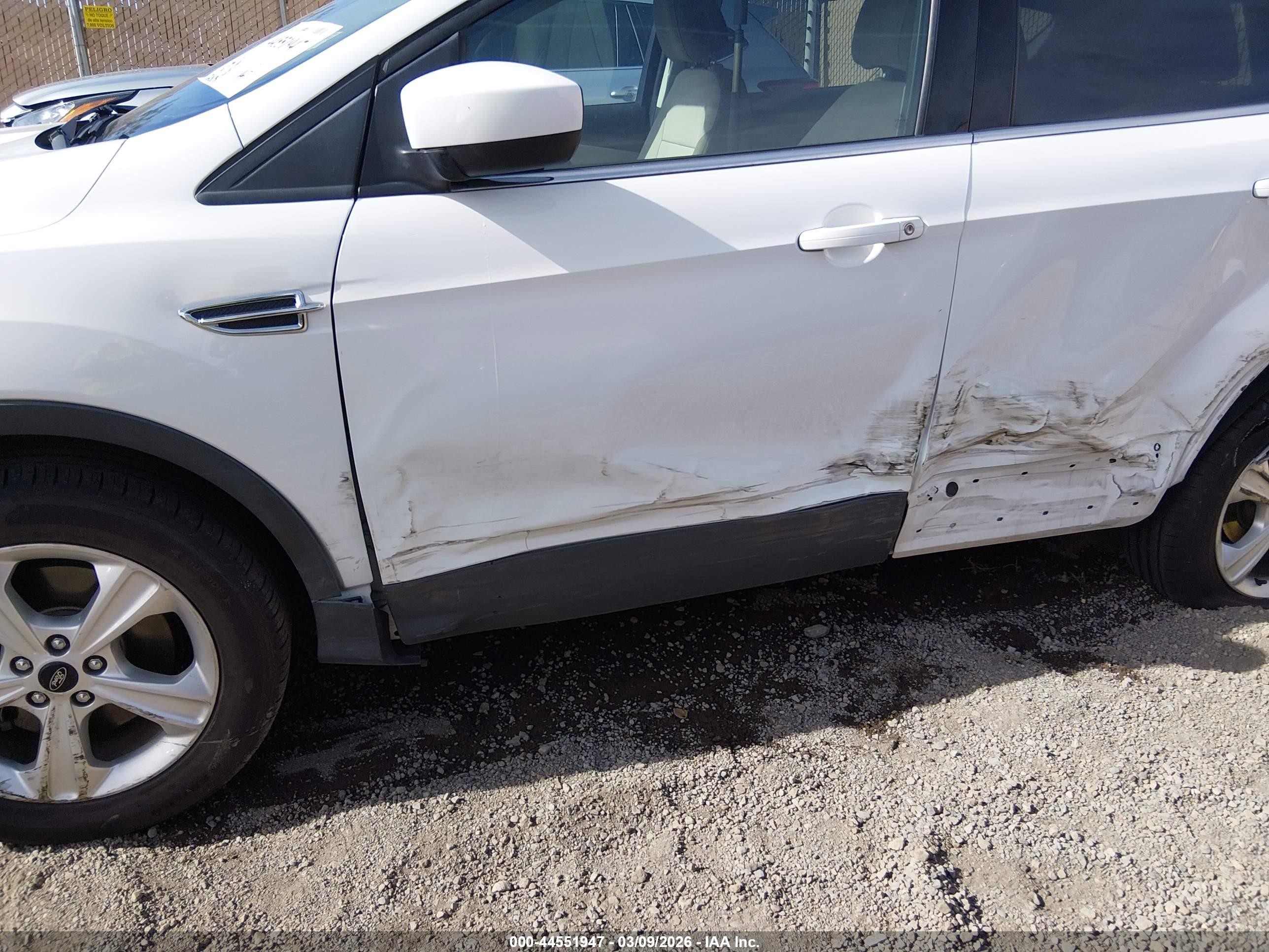 2015 Ford Escape Se White vin: 1FMCU9GX9FUA64236
