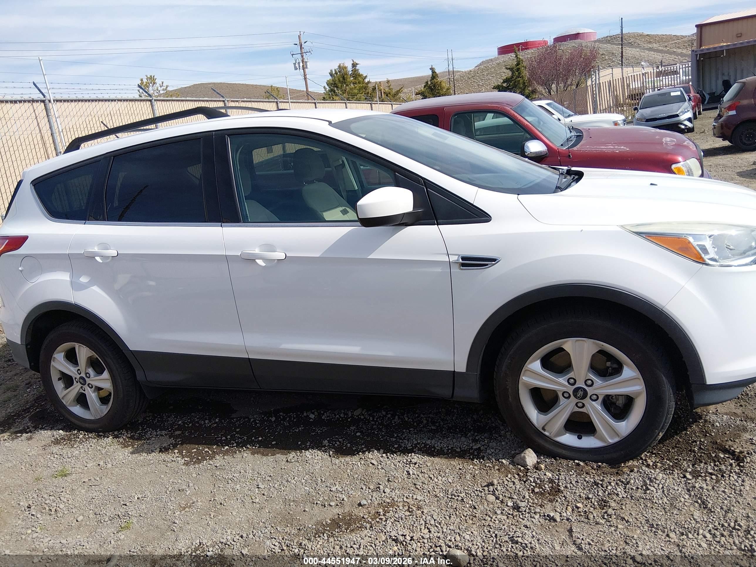 2015 Ford Escape Se White vin: 1FMCU9GX9FUA64236