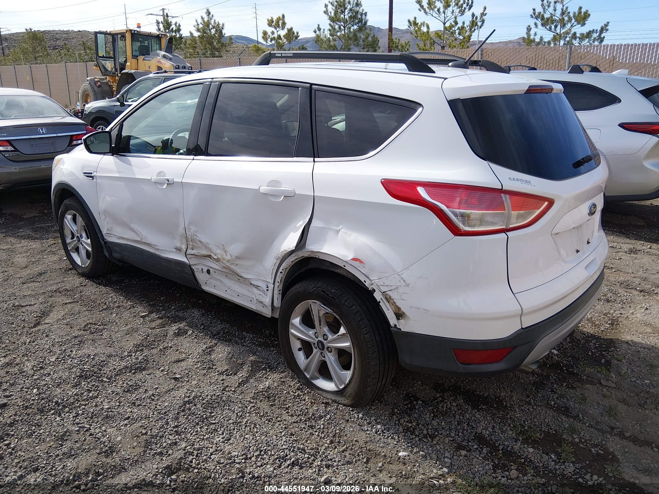2015 Ford Escape Se White vin: 1FMCU9GX9FUA64236