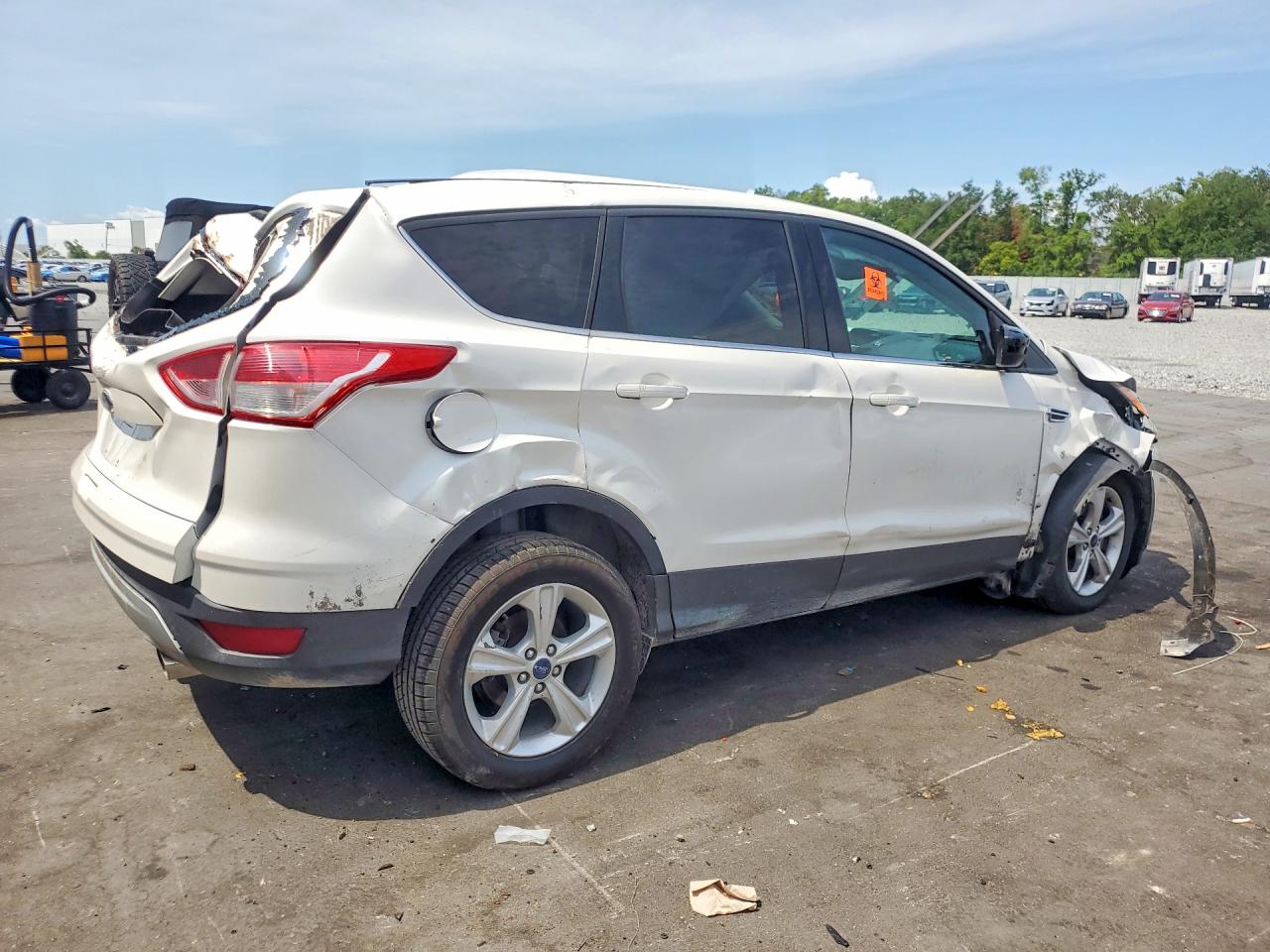 2015 Ford Escape Se Белый vin: 1FMCU9GX9FUA97365