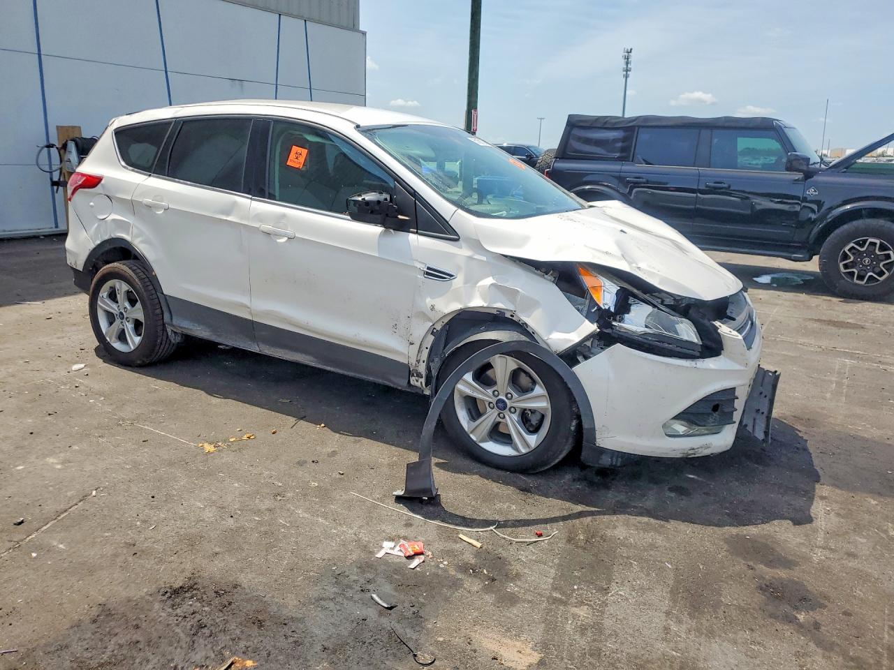 2015 Ford Escape Se Белый vin: 1FMCU9GX9FUA97365