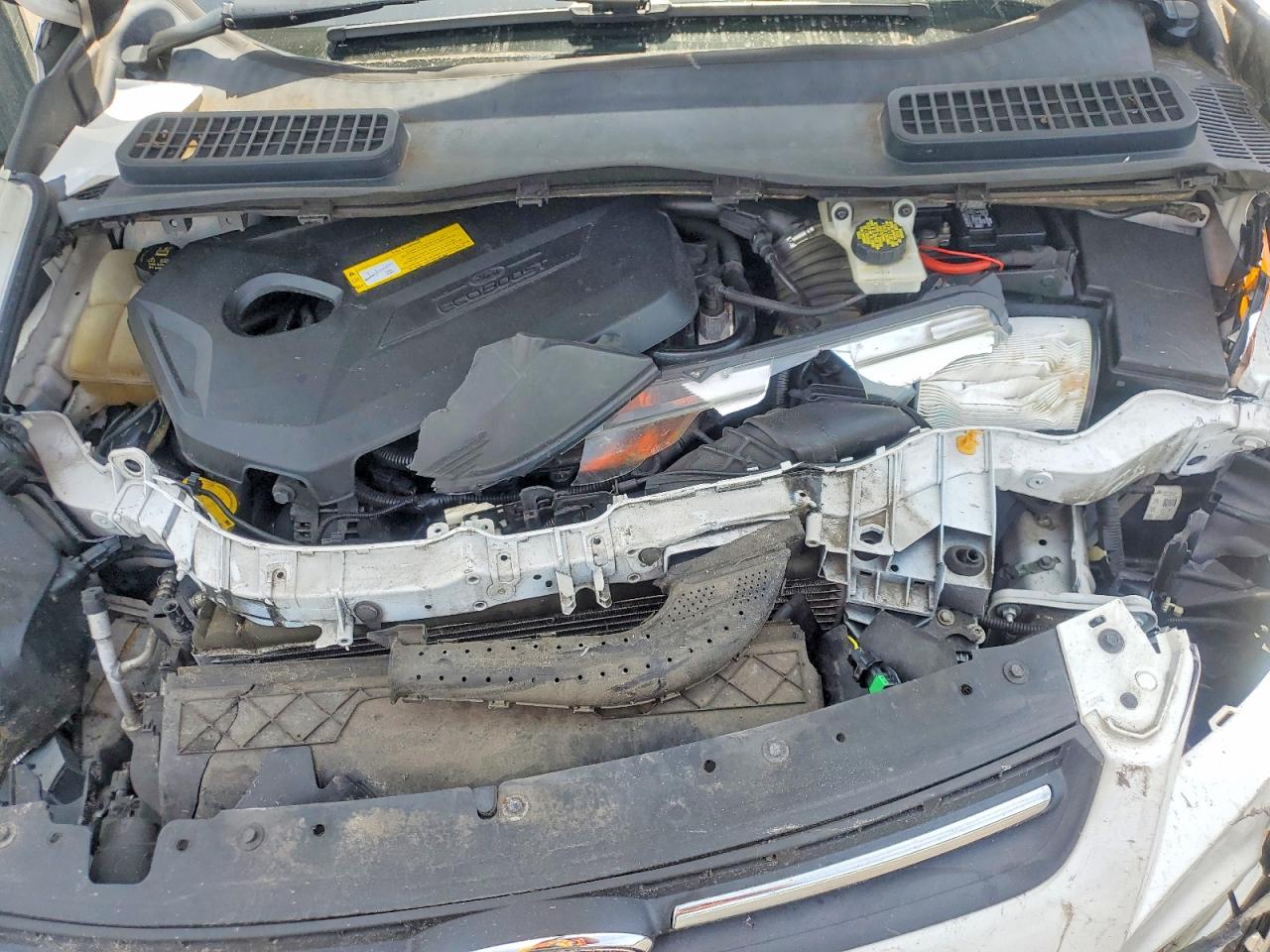 2015 Ford Escape Se Белый vin: 1FMCU9GX9FUA97365