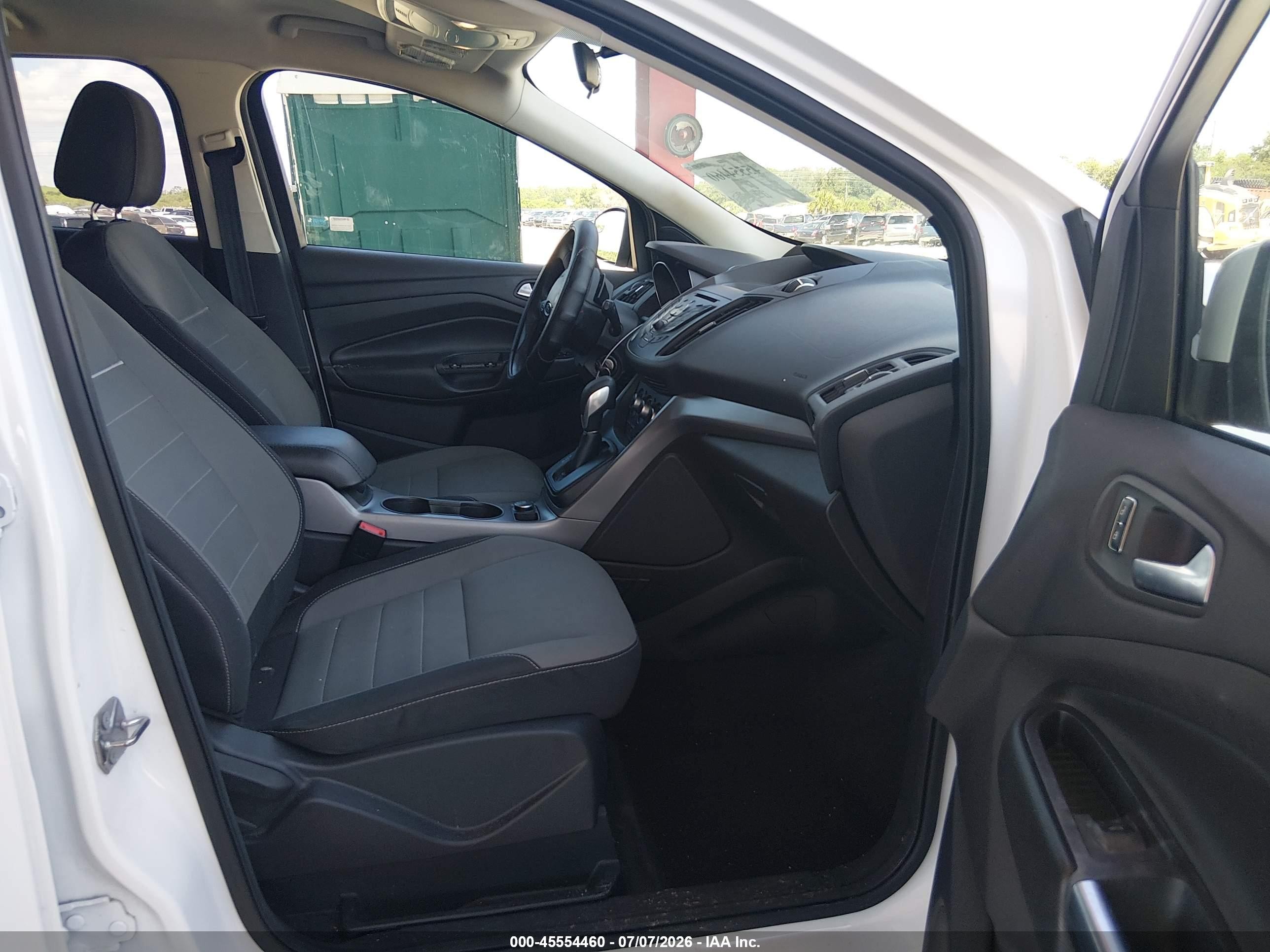 2015 Ford Escape Se White vin: 1FMCU9GX9FUB01771