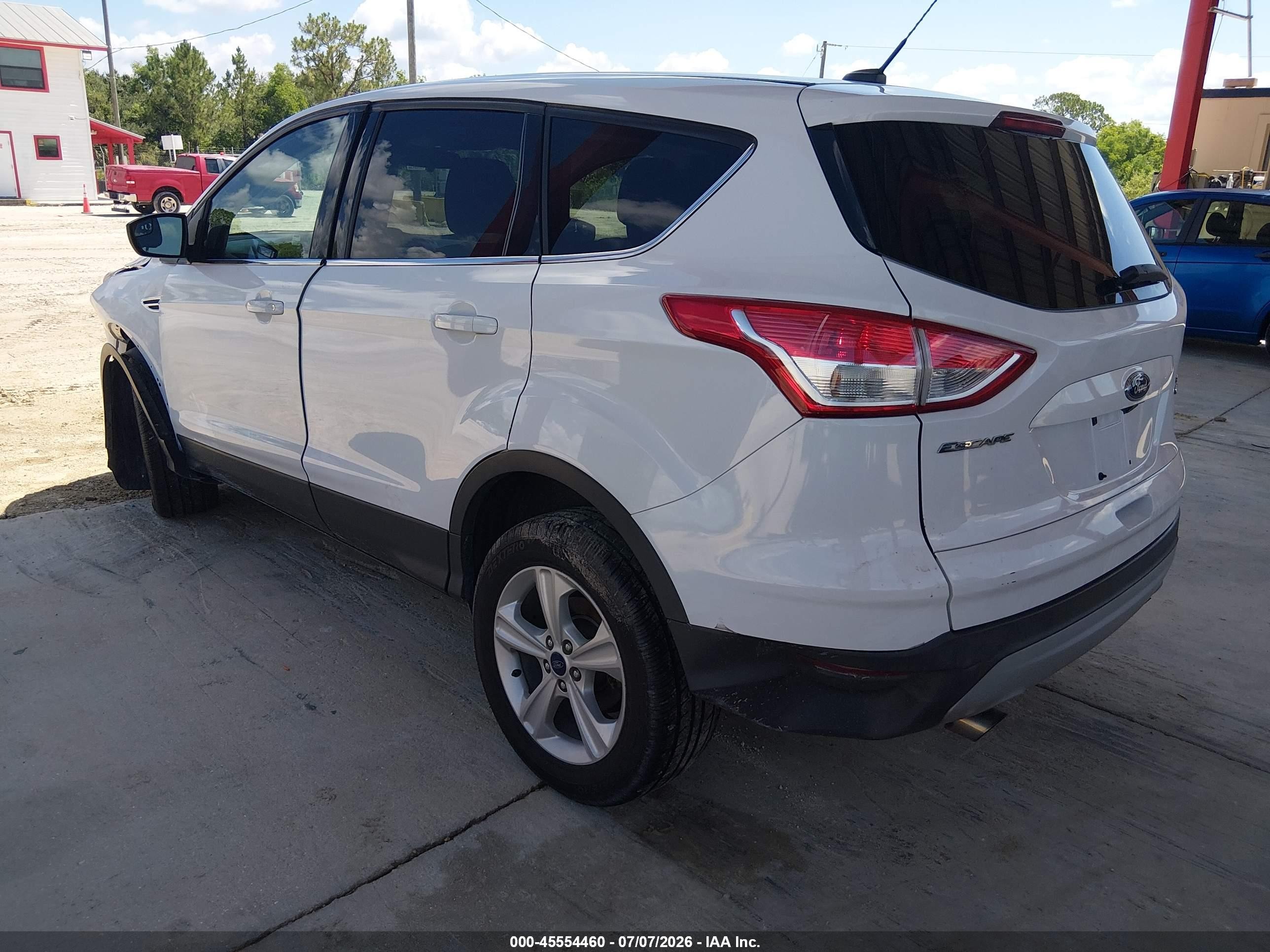 2015 Ford Escape Se White vin: 1FMCU9GX9FUB01771
