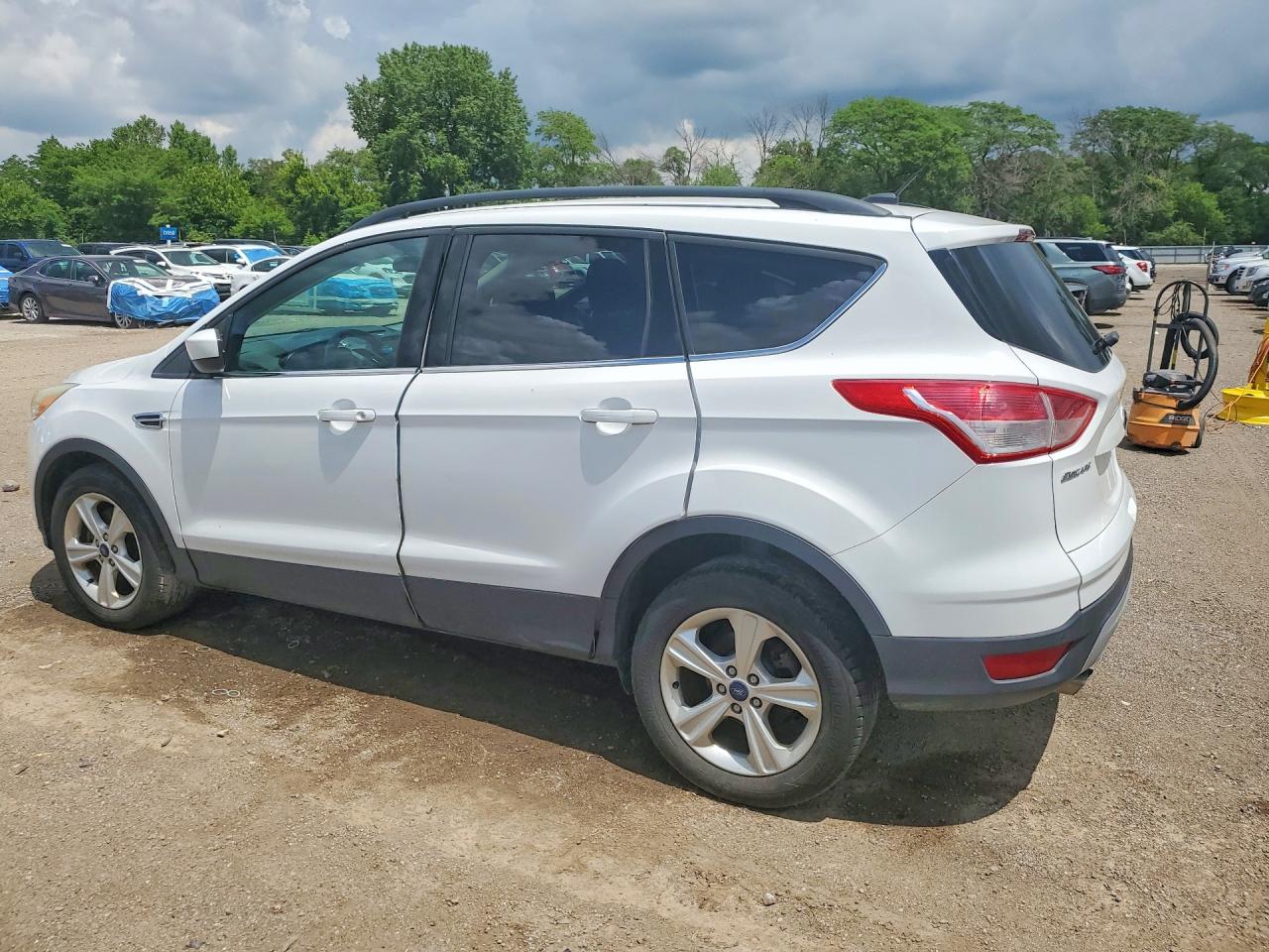 2015 Ford Escape Se White vin: 1FMCU9GX9FUB09031