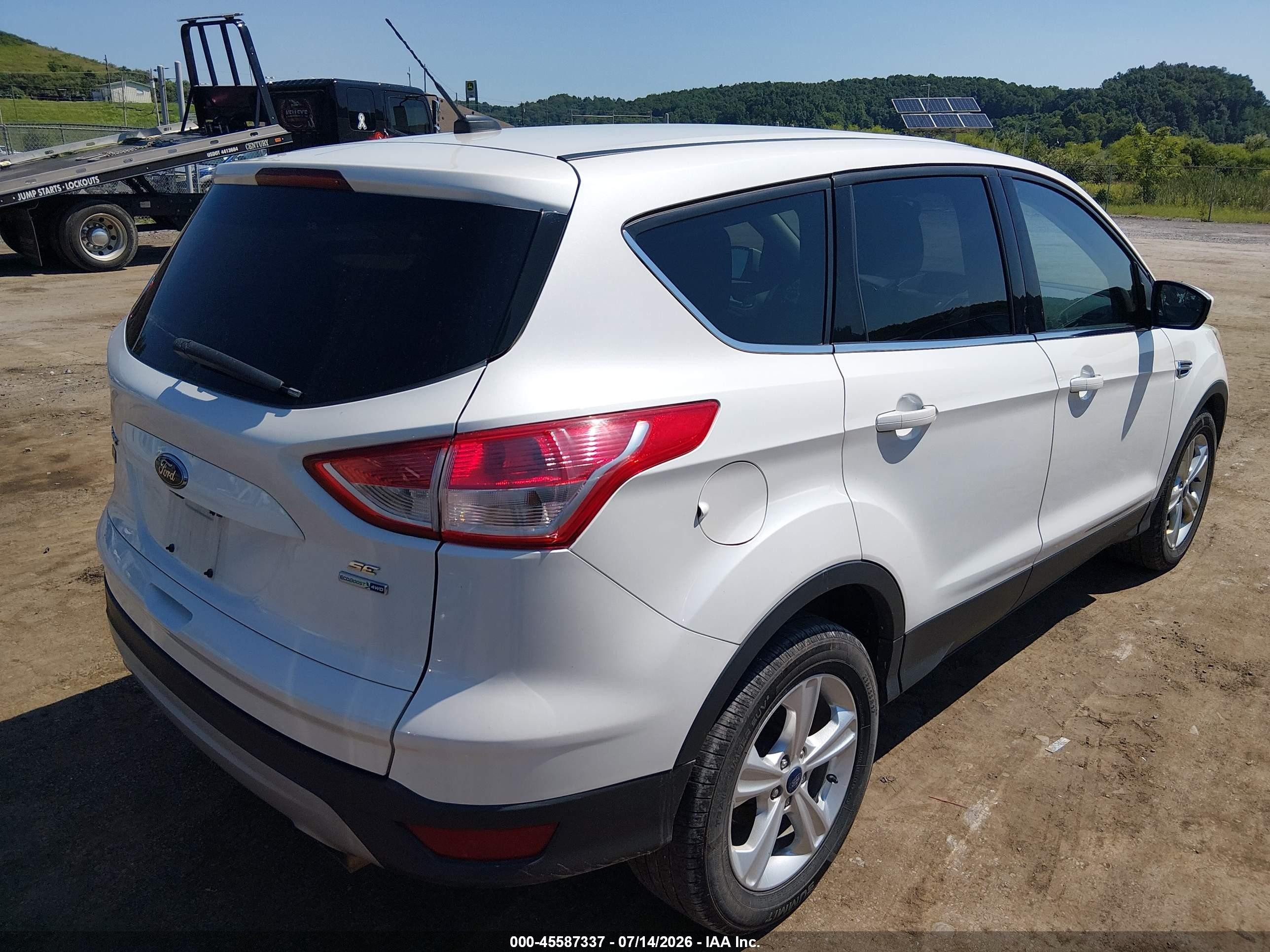 2015 Ford Escape Se Белый vin: 1FMCU9GX9FUB47391