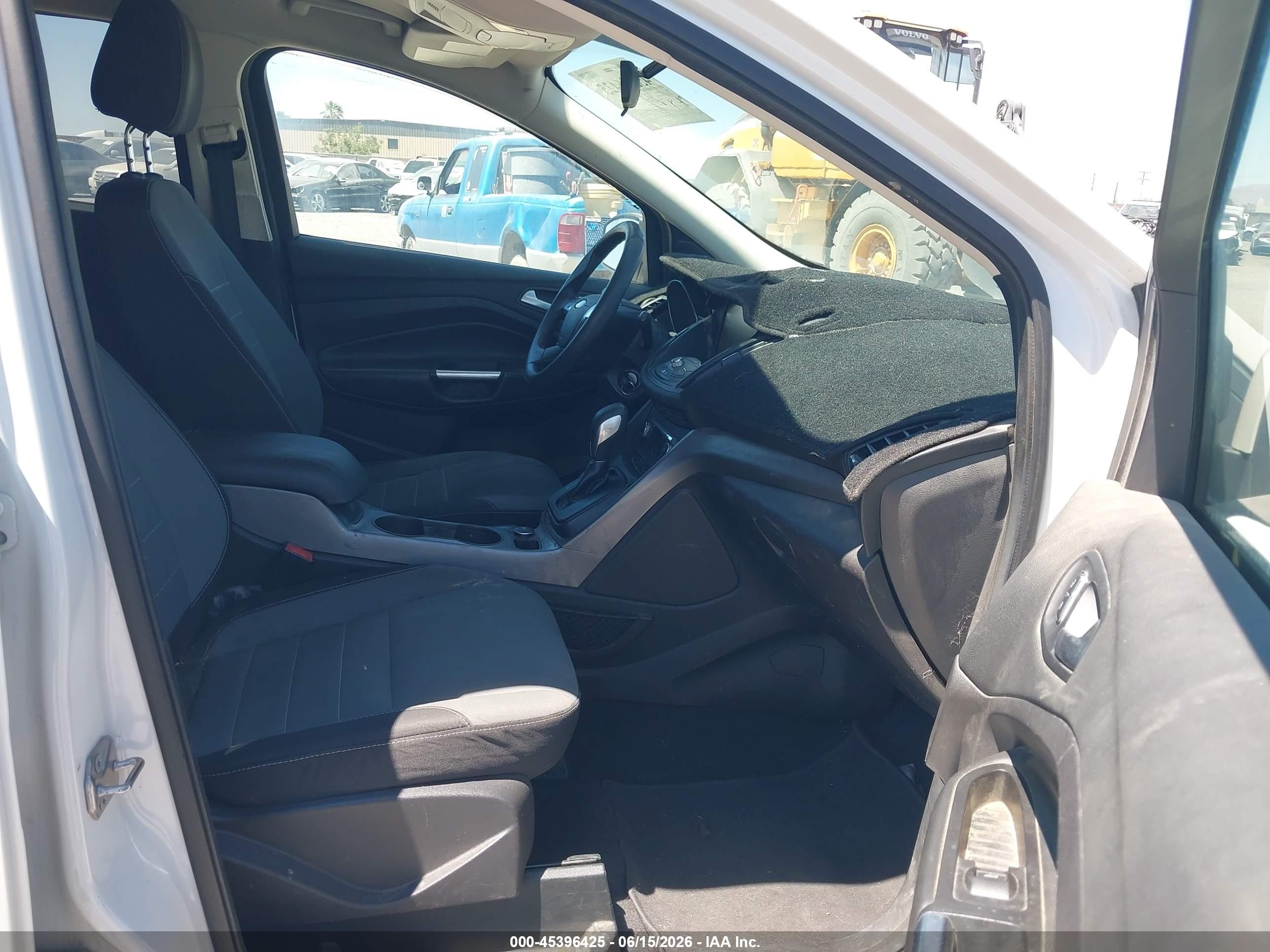 2015 Ford Escape Se Белый vin: 1FMCU9GX9FUC80264