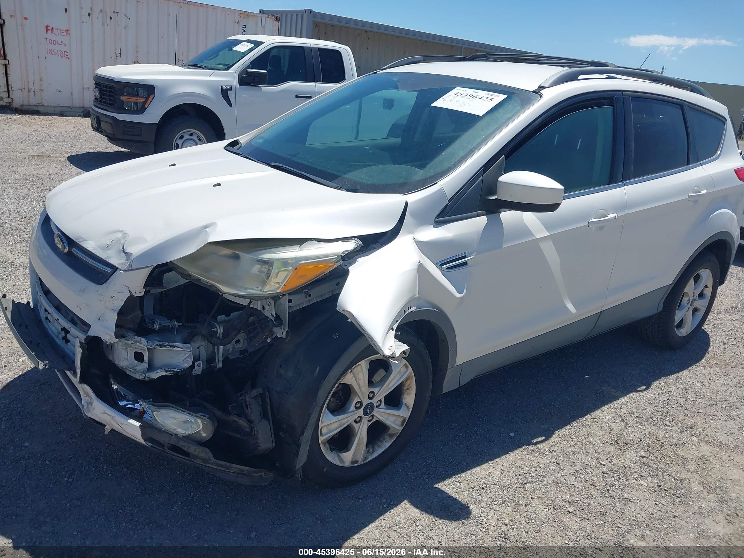2015 Ford Escape Se Белый vin: 1FMCU9GX9FUC80264