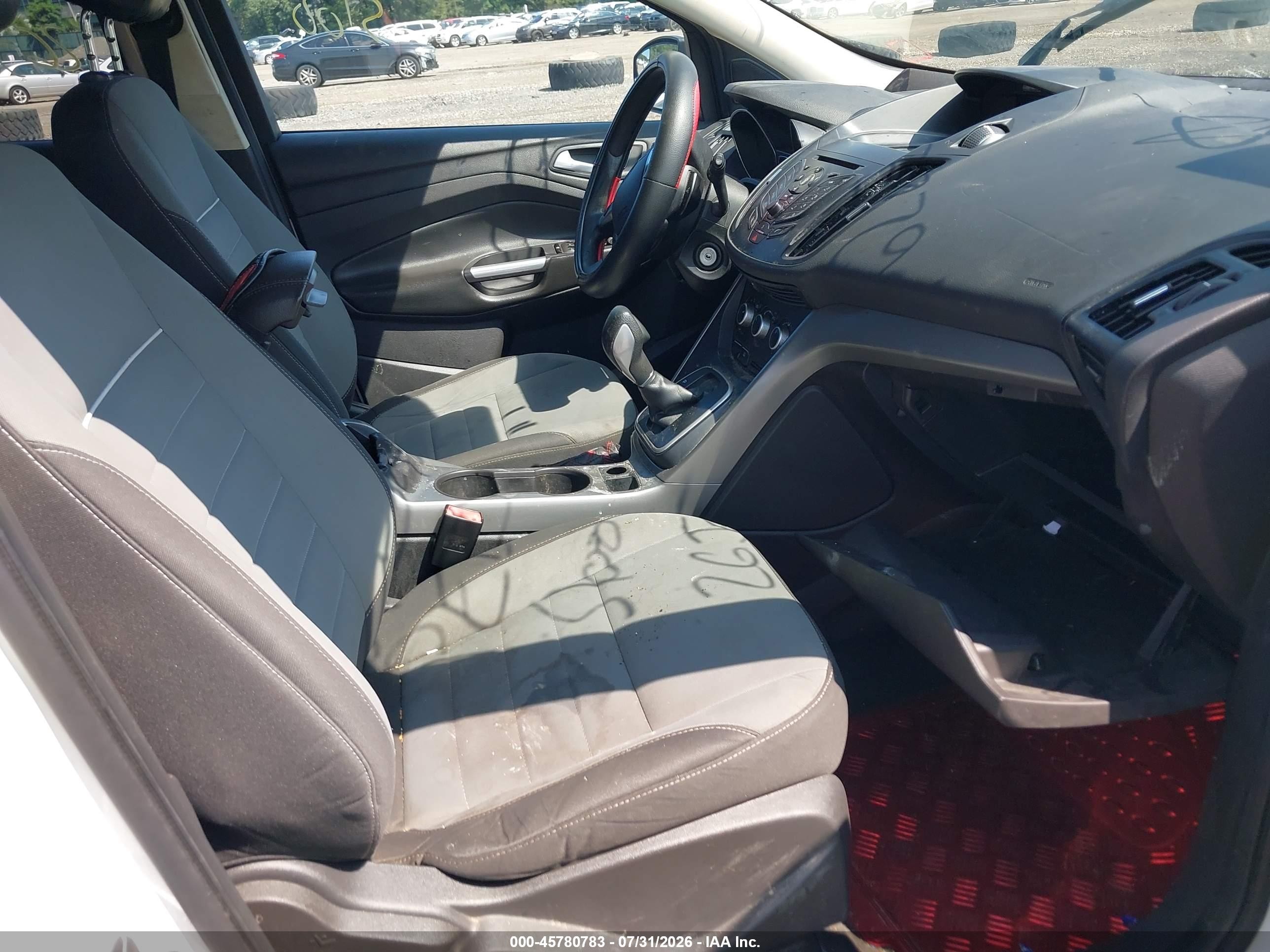2013 Ford Escape Se Белый vin: 1FMCU9GXXDUC82957