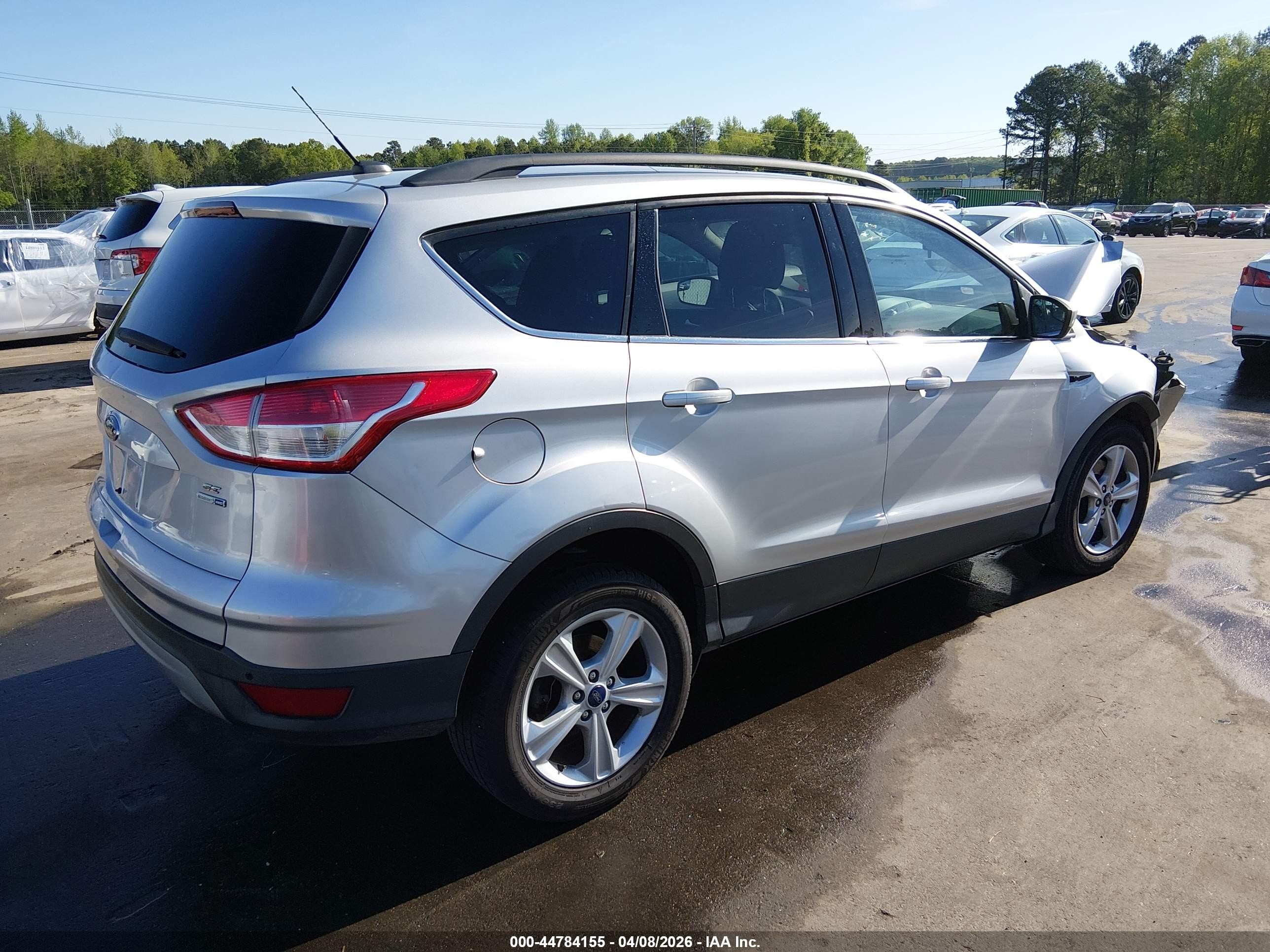 2014 Ford Escape Se Серебряный vin: 1FMCU9GXXEUB37659