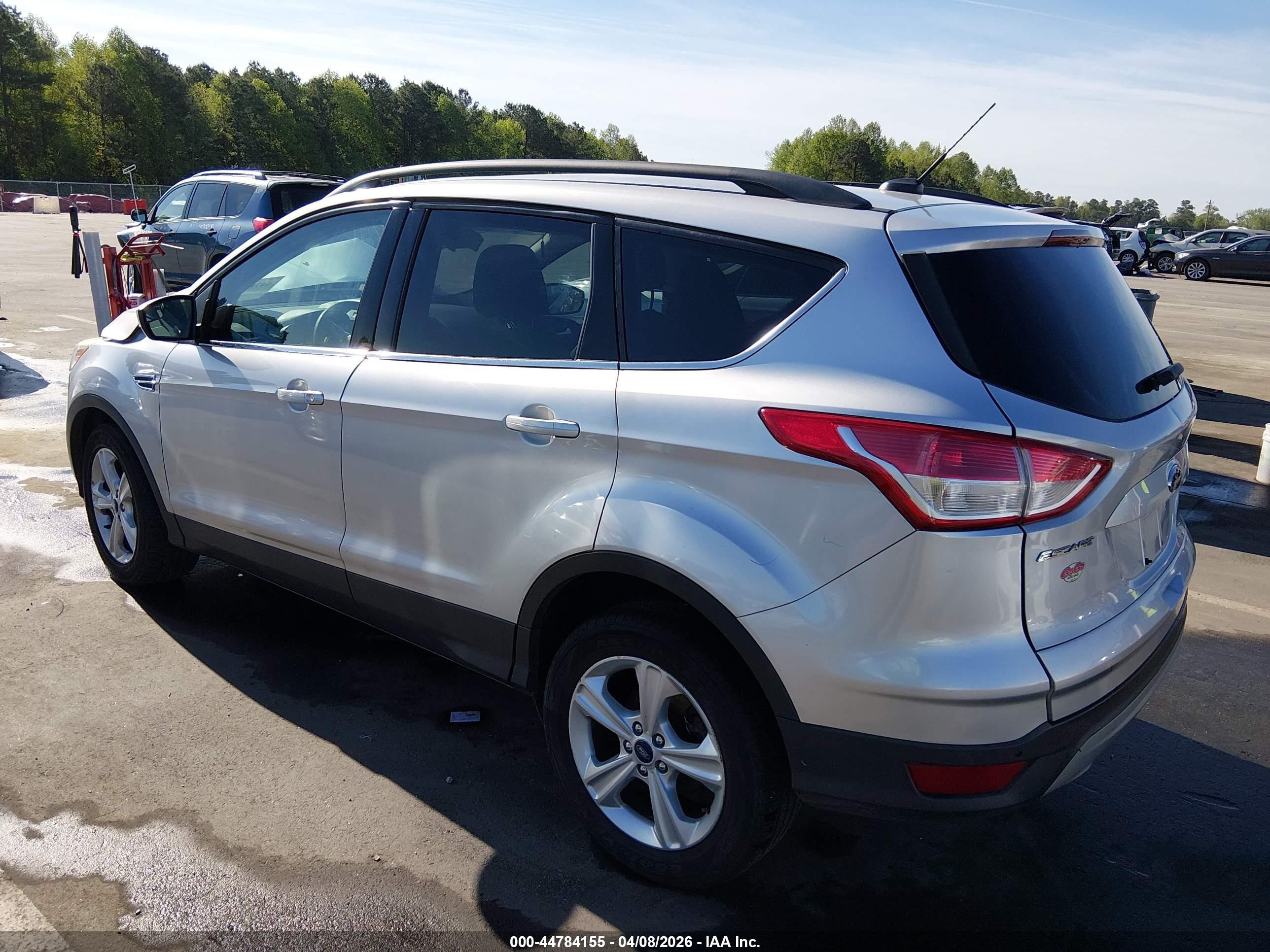 2014 Ford Escape Se Серебряный vin: 1FMCU9GXXEUB37659
