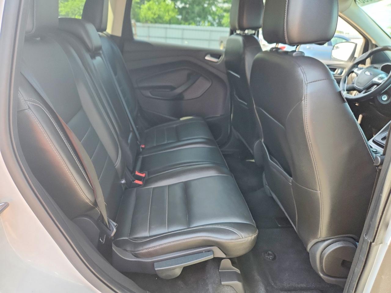 2014 Ford Escape Se White vin: 1FMCU9GXXEUC38409