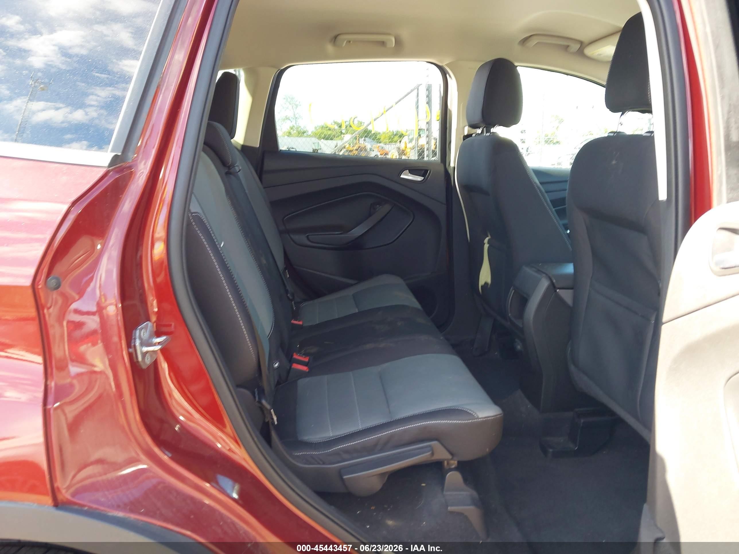 2015 Ford Escape Se Red vin: 1FMCU9GXXFUB17042