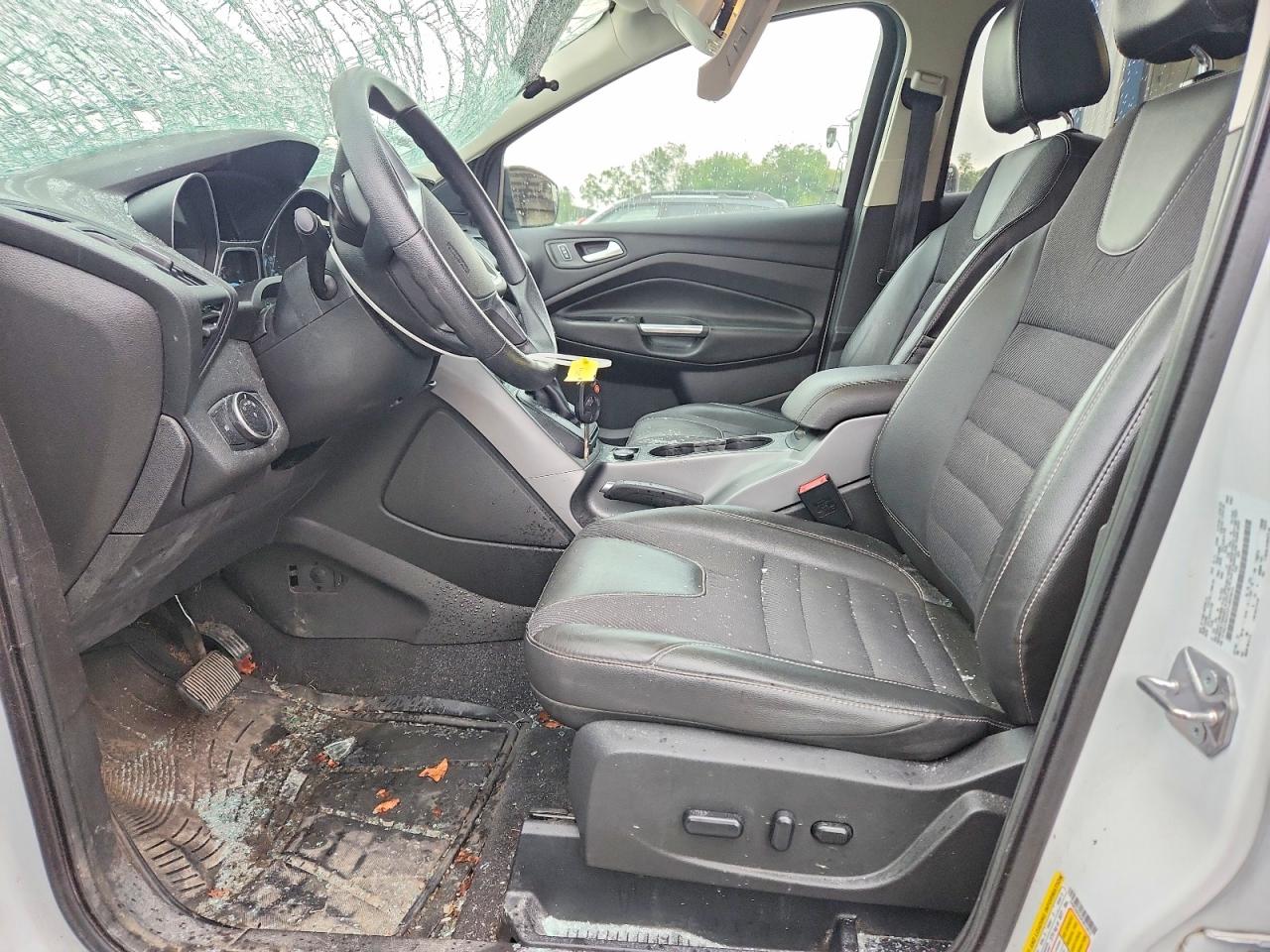 2015 Ford Escape Se White vin: 1FMCU9GXXFUB23813
