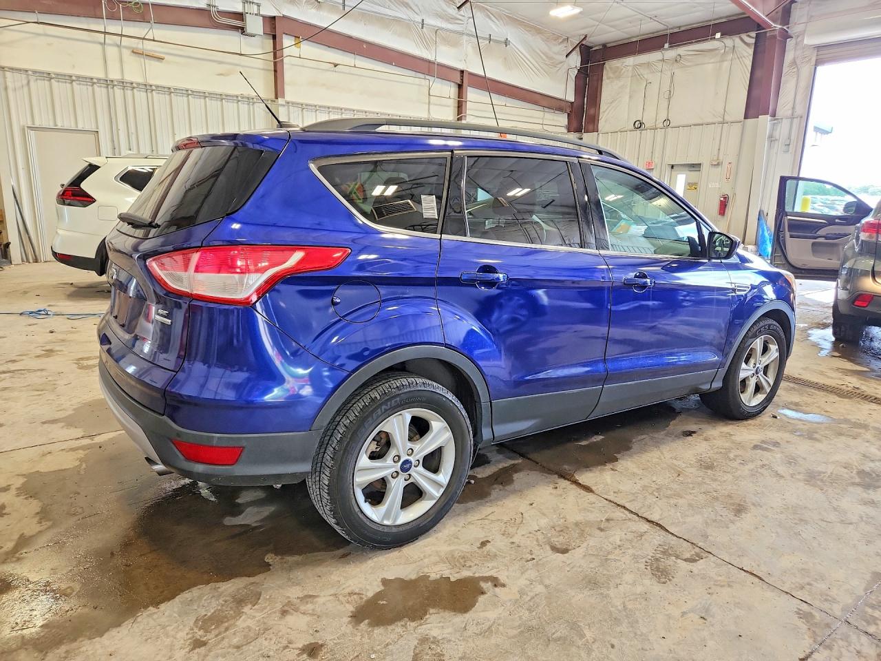 2015 Ford Escape Se Синий vin: 1FMCU9GXXFUB54205