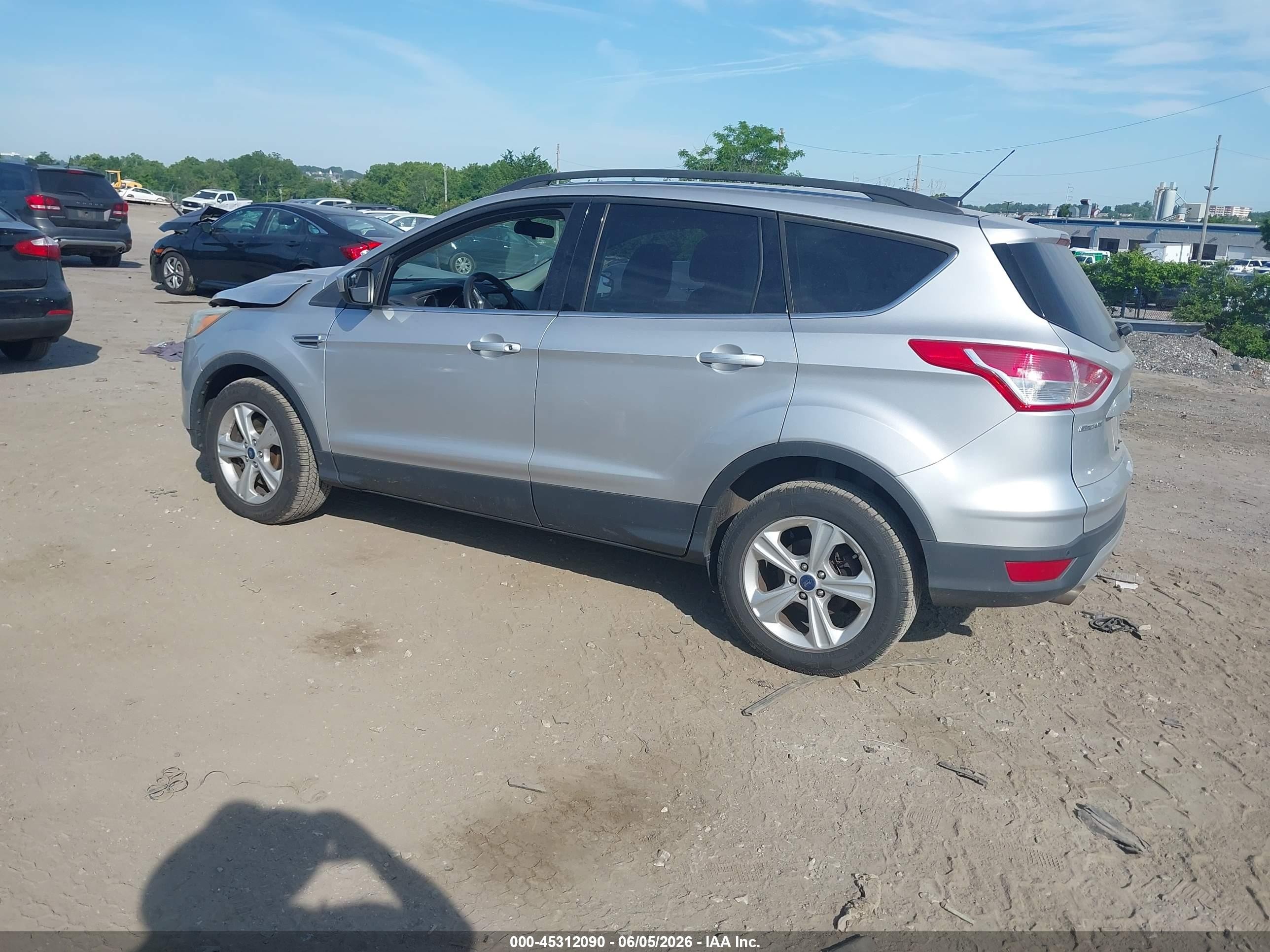 2016 Ford Escape Se Silver vin: 1FMCU9GXXGUB43092