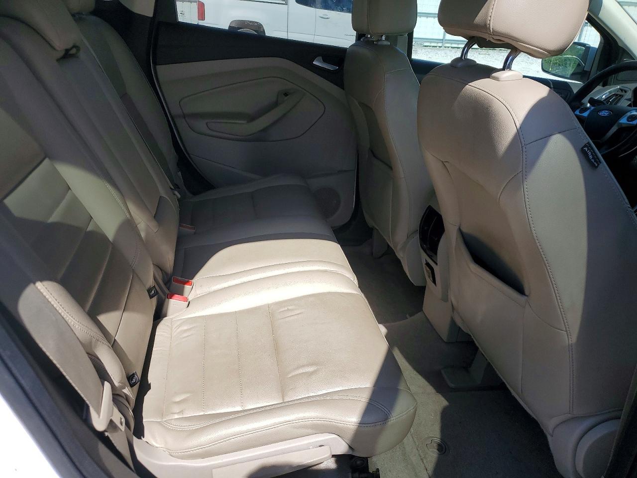 2013 Ford Escape Белый vin: 1FMCU9H94DUA83046