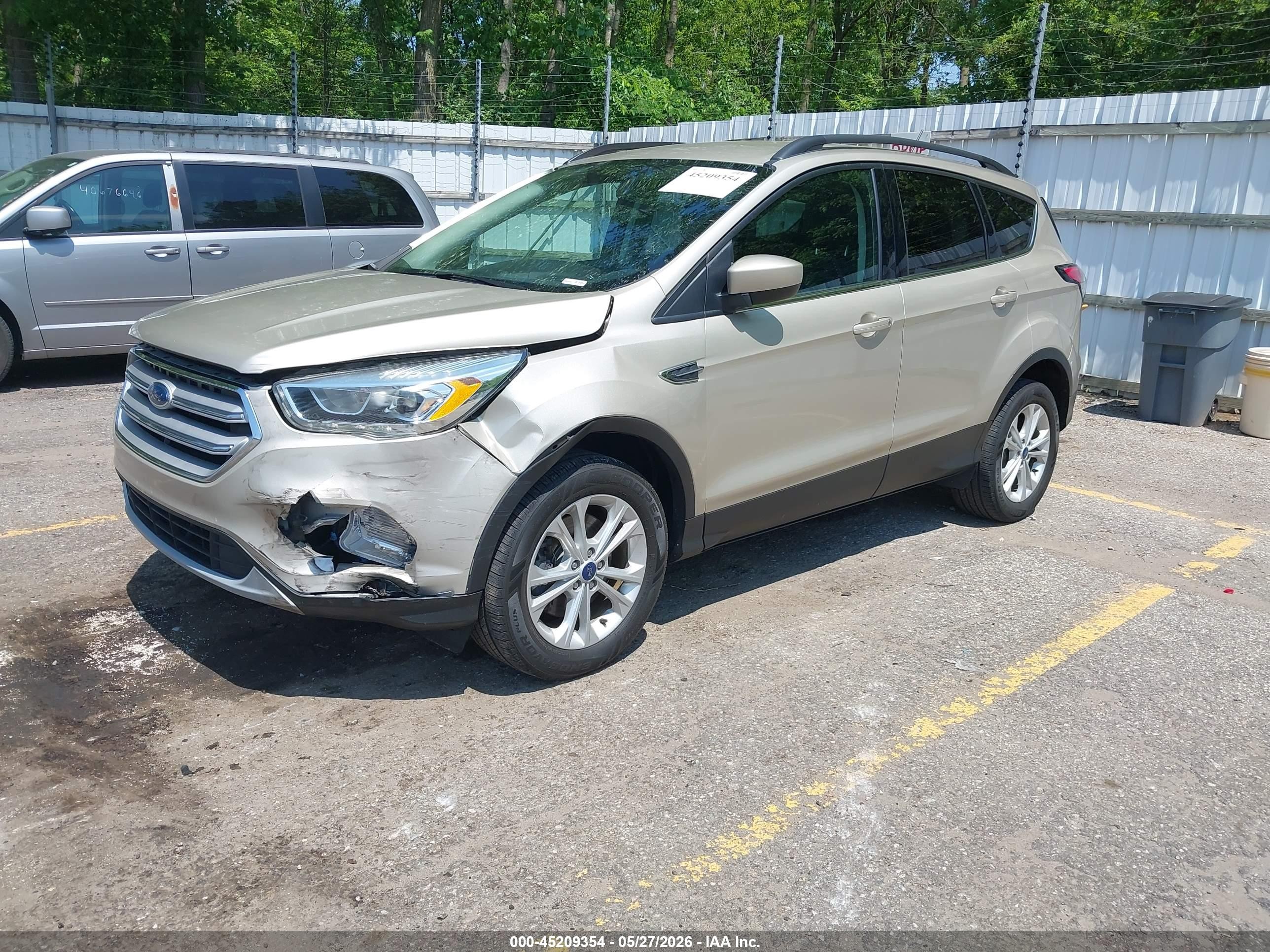 2018 Ford Escape Sel Gold vin: 1FMCU9HD2JUB31062