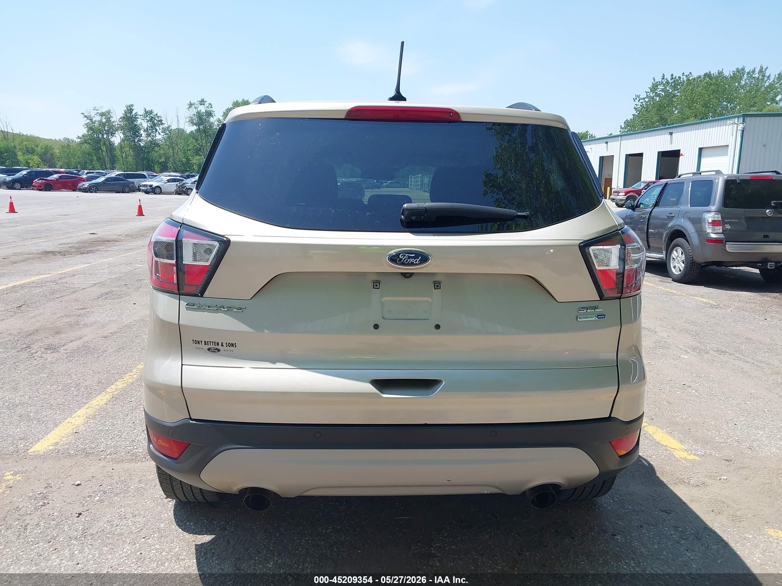 2018 Ford Escape Sel Gold vin: 1FMCU9HD2JUB31062