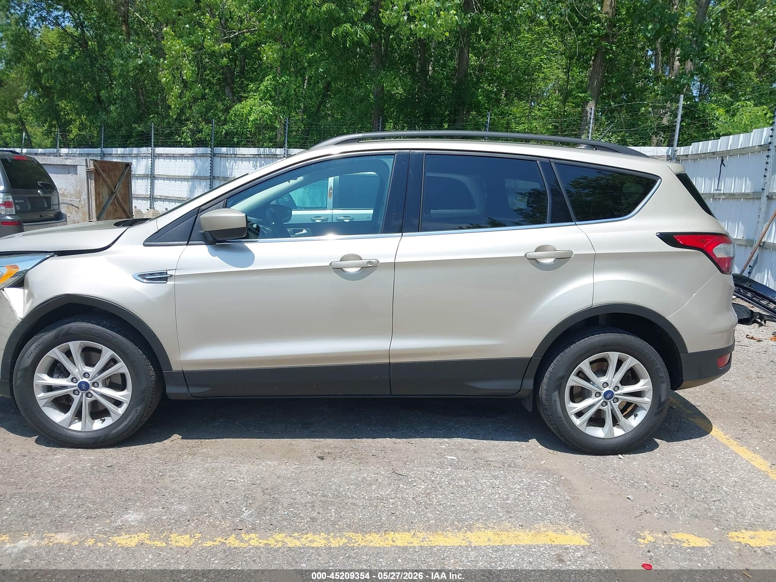 2018 Ford Escape Sel Gold vin: 1FMCU9HD2JUB31062