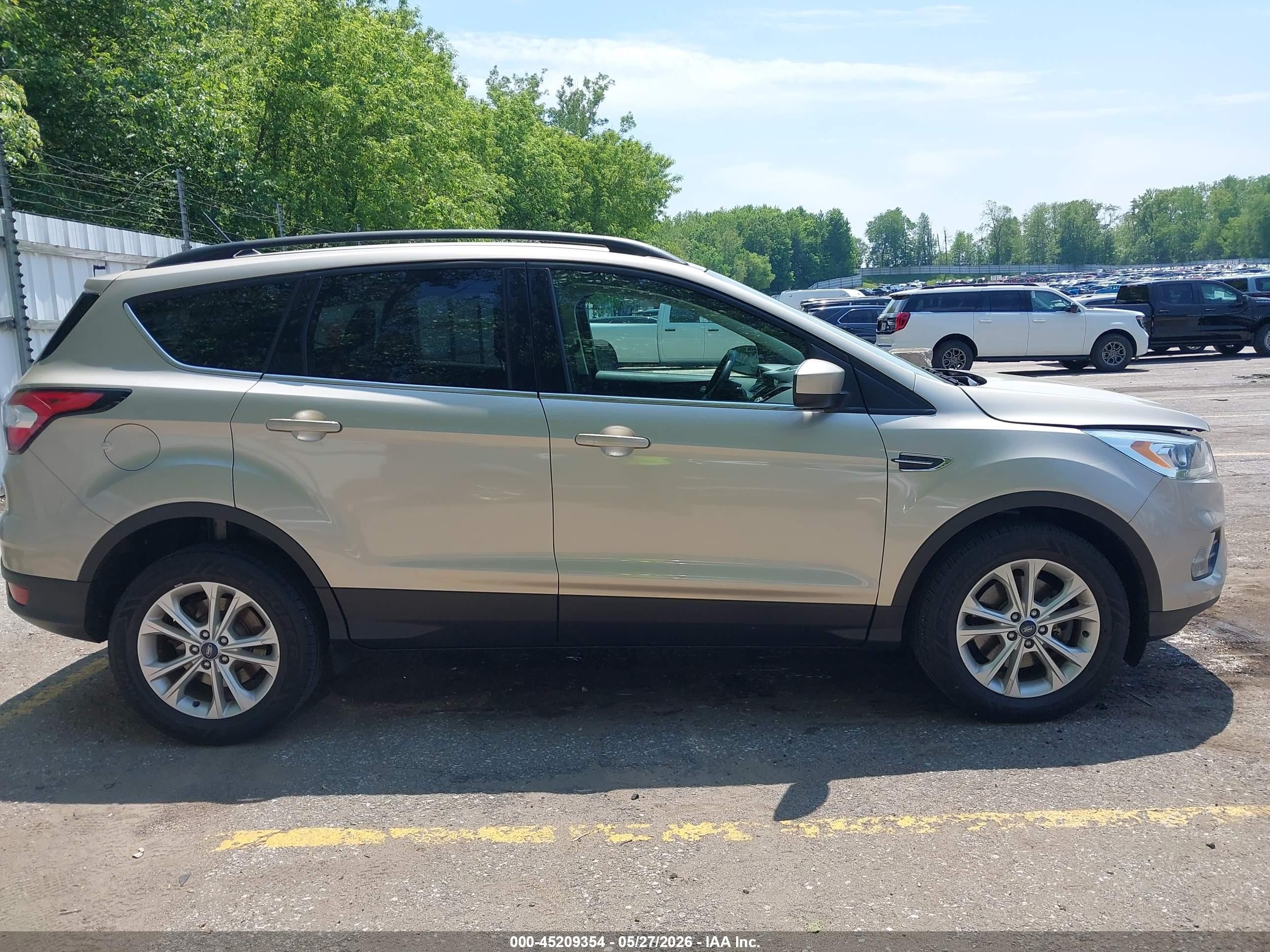 2018 Ford Escape Sel Gold vin: 1FMCU9HD2JUB31062